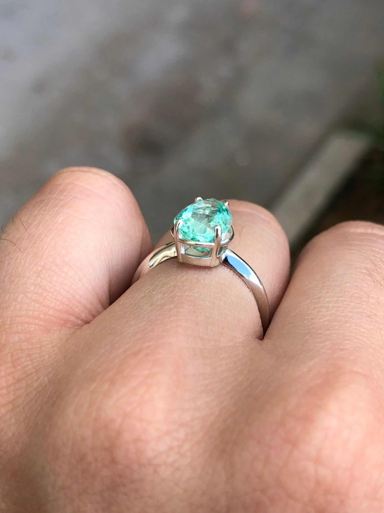 1.90 Carat Pear-Shaped Emerald Solitaire Ring in 925 Sterling Silver - Elegant Jewelry for Weddings, Anniversaries & Special Occasions