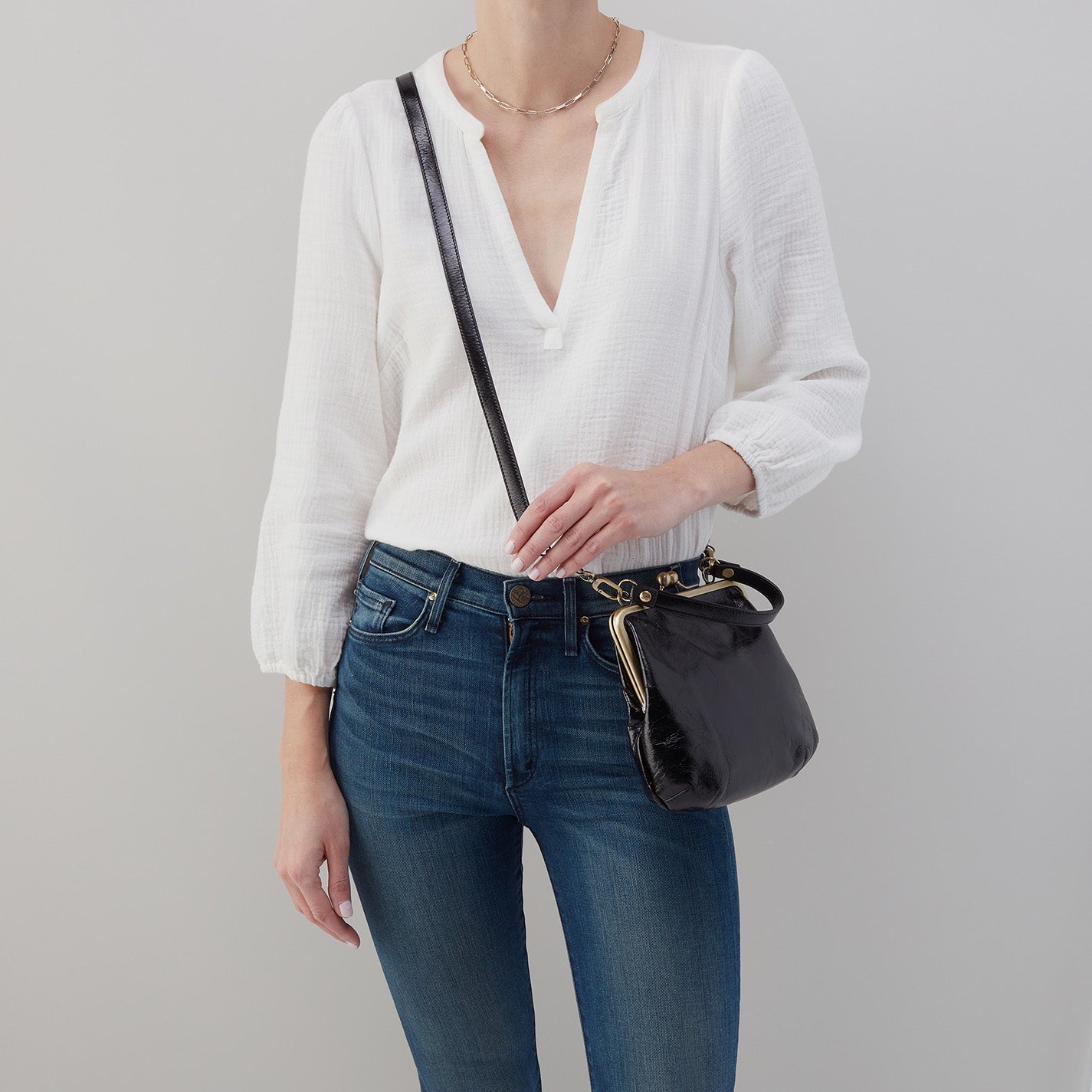 Alba Crossbody Bag in Polished Leather - Stylish Black Leather Purse for Women | Perfect for Everyday Use, Work & Travel