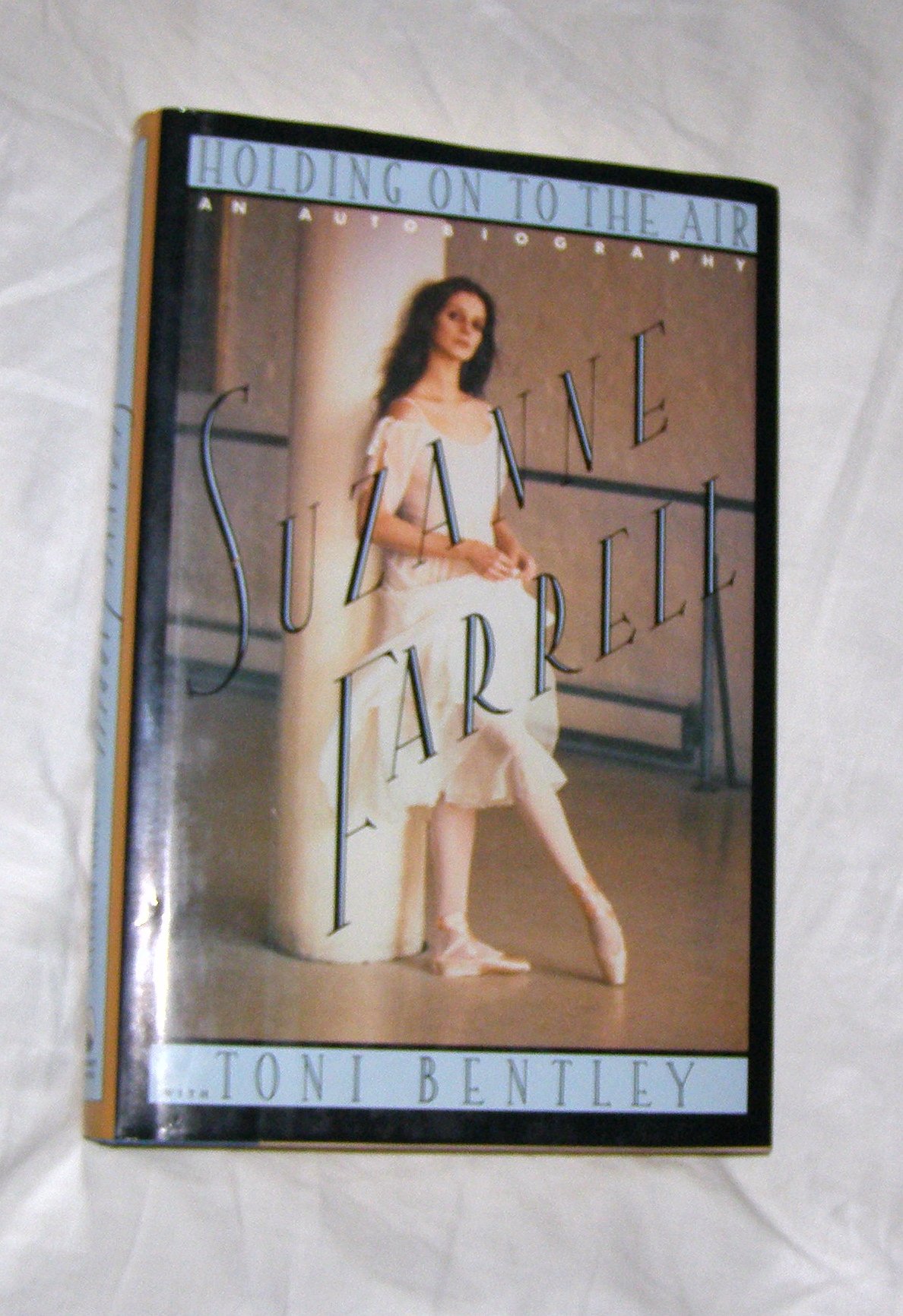 Holding on to the Air: An Autobiography - Inspiring Memoir of Perseverance & Dance | Perfect for Ballet Enthusiasts & Aspiring Dancers