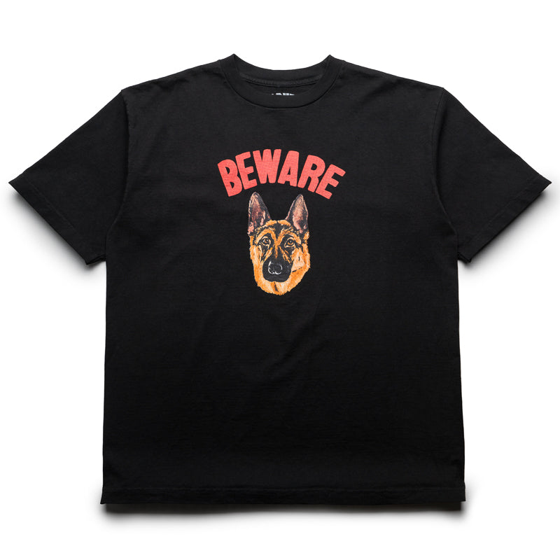 Market Beware Sign Vintage Washed Black T-Shirt - Trendy Graphic Tee for Streetwear & Urban Fashion