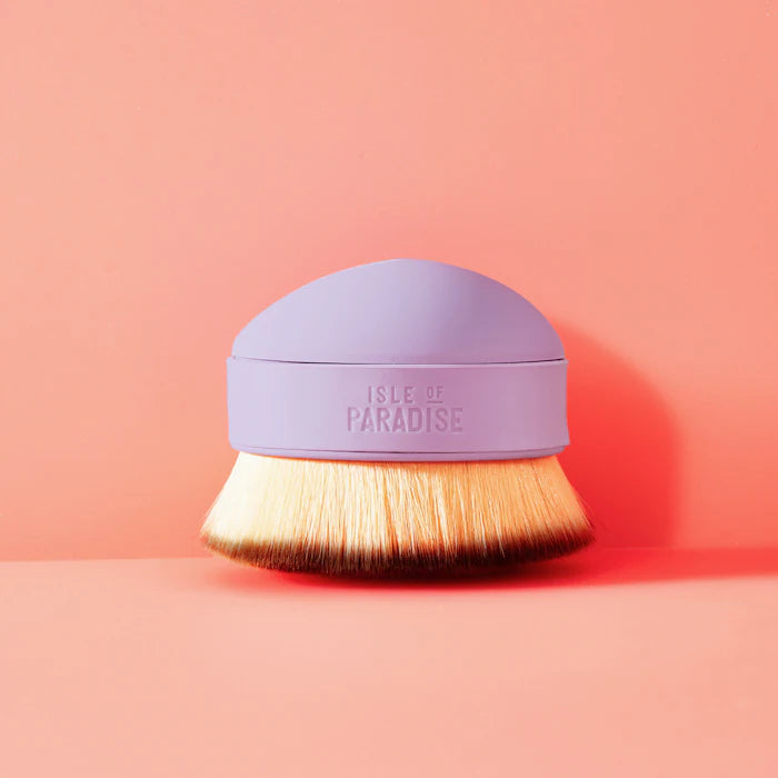 Isle of Paradise Self-Tanning Blending Brush - Soft & Fluffy Makeup Brush for Streak-Free Tan Application - Perfect for Face, Body & Contouring