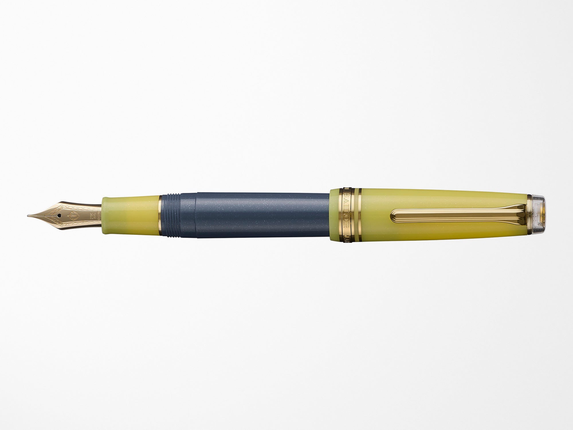 Sailor Pro Gear Fountain Pen - Smoothie 2 Goldenberry - Premium Writing Instrument for Calligraphy, Journaling & Professional Use