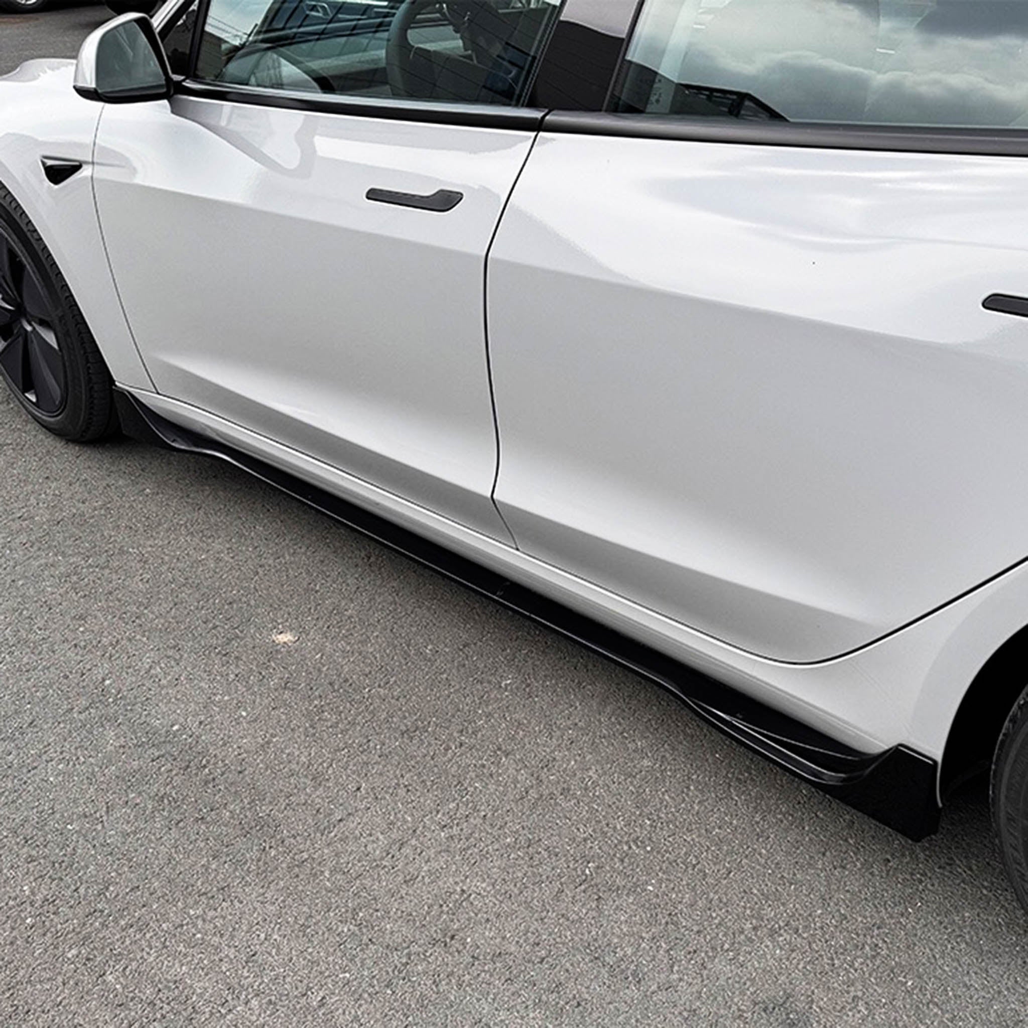 Upgrade Your 2017-2024 Tesla Model 3 with Stylish ABS Plastic Side Skirts - Improve Aerodynamics & Appearance for Daily Driving & Car Shows