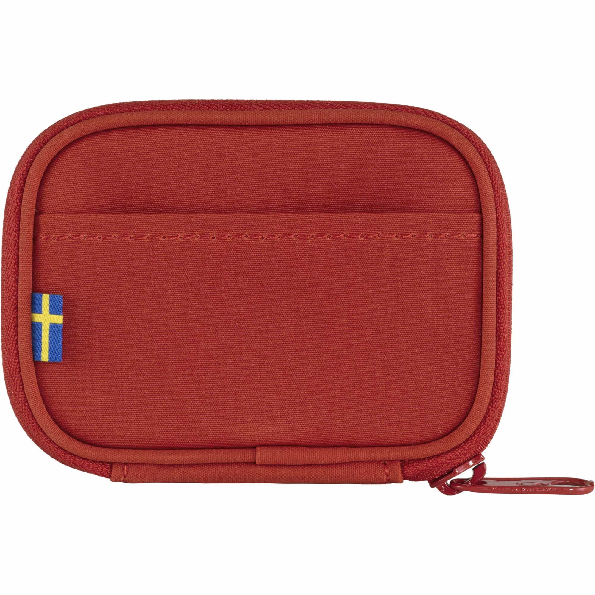 Fjällräven Kånken Card Wallet - Slim Credit Card Holder (11cm) in Ox Red | RFID Protection for Travel & Everyday Use