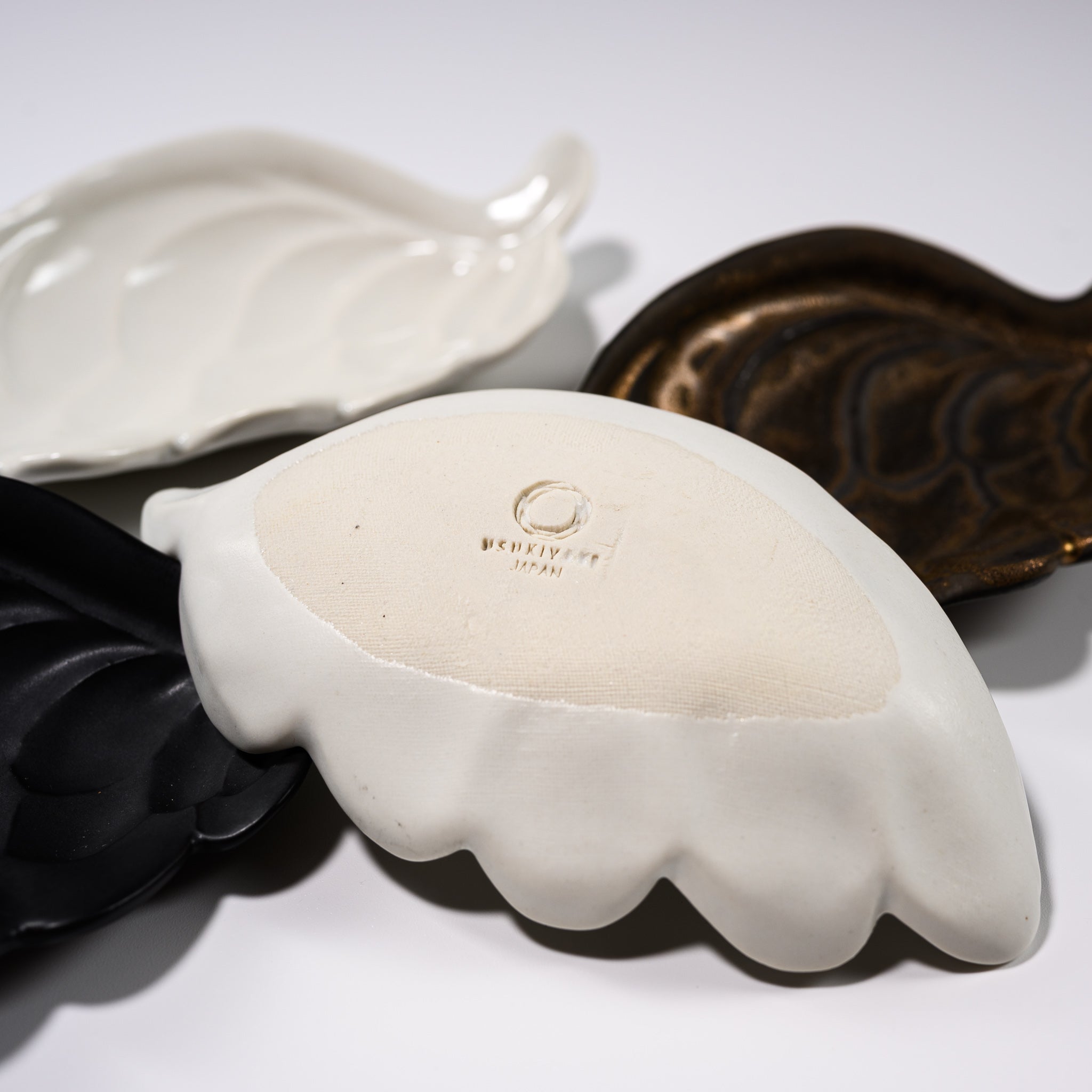 USUKIYAKI Handmade Ceramic Small Dish Wing - Japanese Bizen Ware Soy Sauce Dish for Sushi, Wasabi & Condiments - Perfect for Dining Table, Kitchen & Restaurant Use
