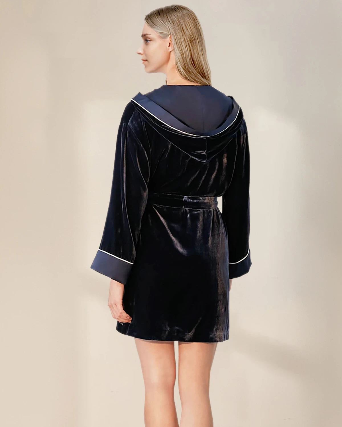 Luxury Women's Hooded Silk Velvet Robe - Soft Plush Bathrobe for Spa, Lounge & Home Relaxation