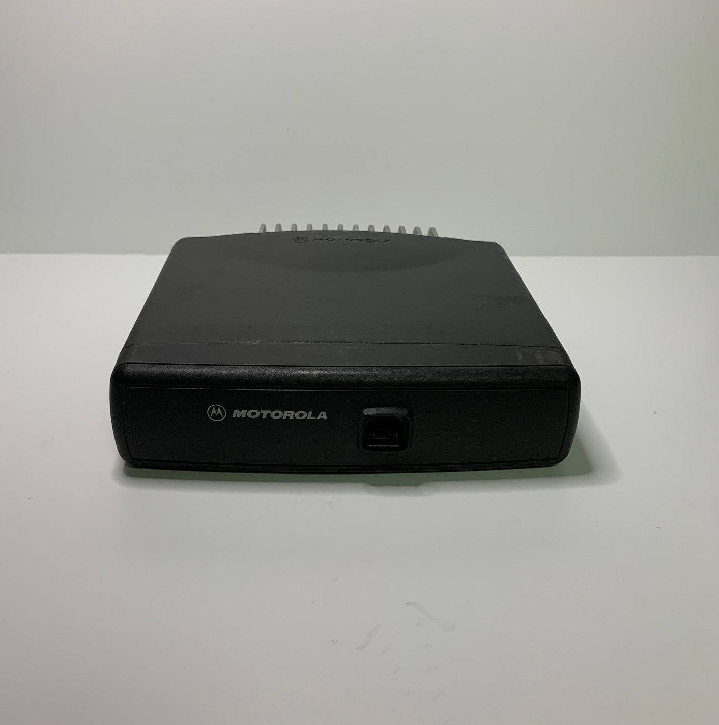 Motorola CDM1250 AAM25DKD9AA2AN Low Band Mobile Radio - Reliable Two-Way Communication for Business & Industrial Use (Warehouse, Construction, Security)