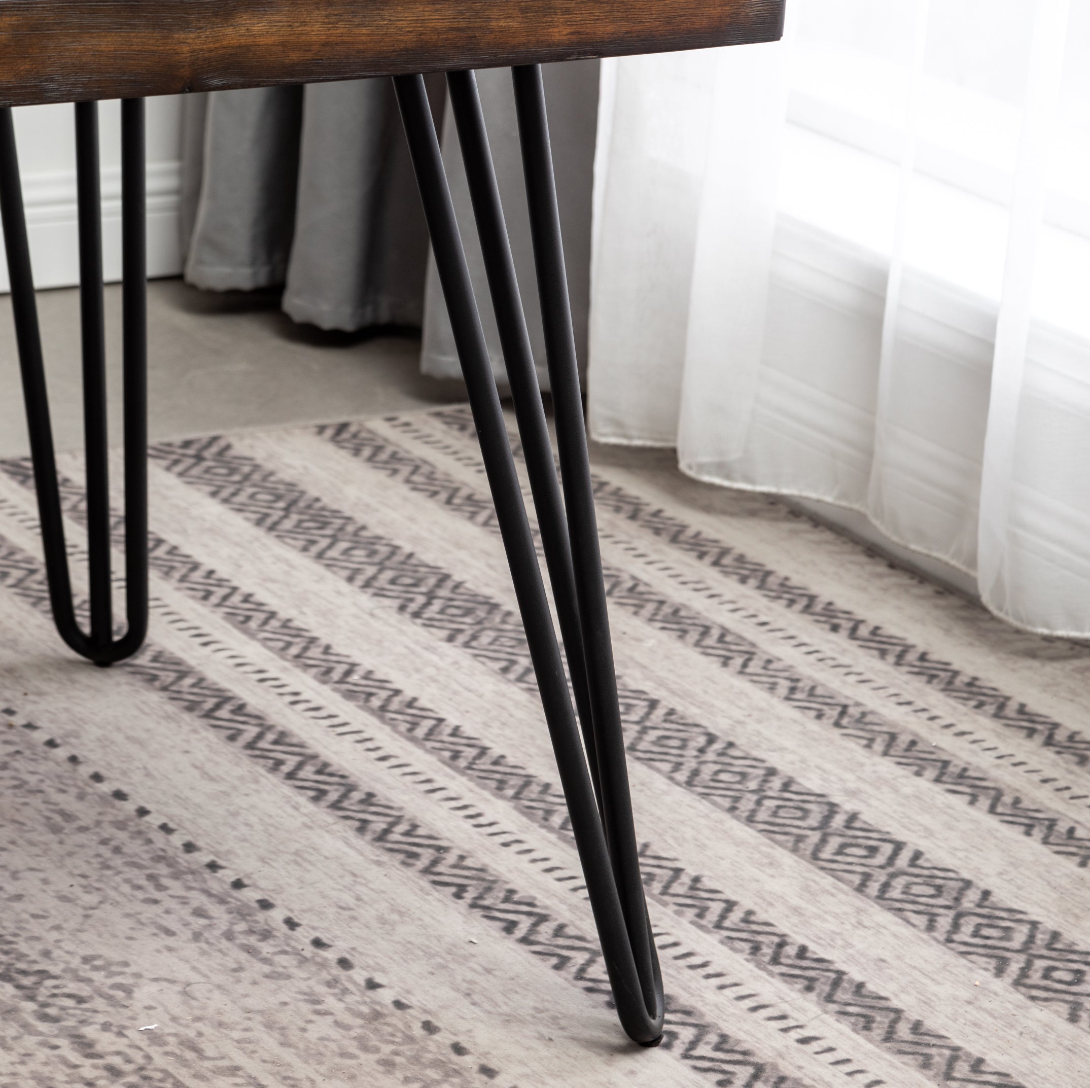 Roundhill Furniture Aryven Industrial Metal Hairpin Leg Dining Table - Rustic Dark Pine Wood - Perfect for Farmhouse, Modern & Vintage Dining Rooms