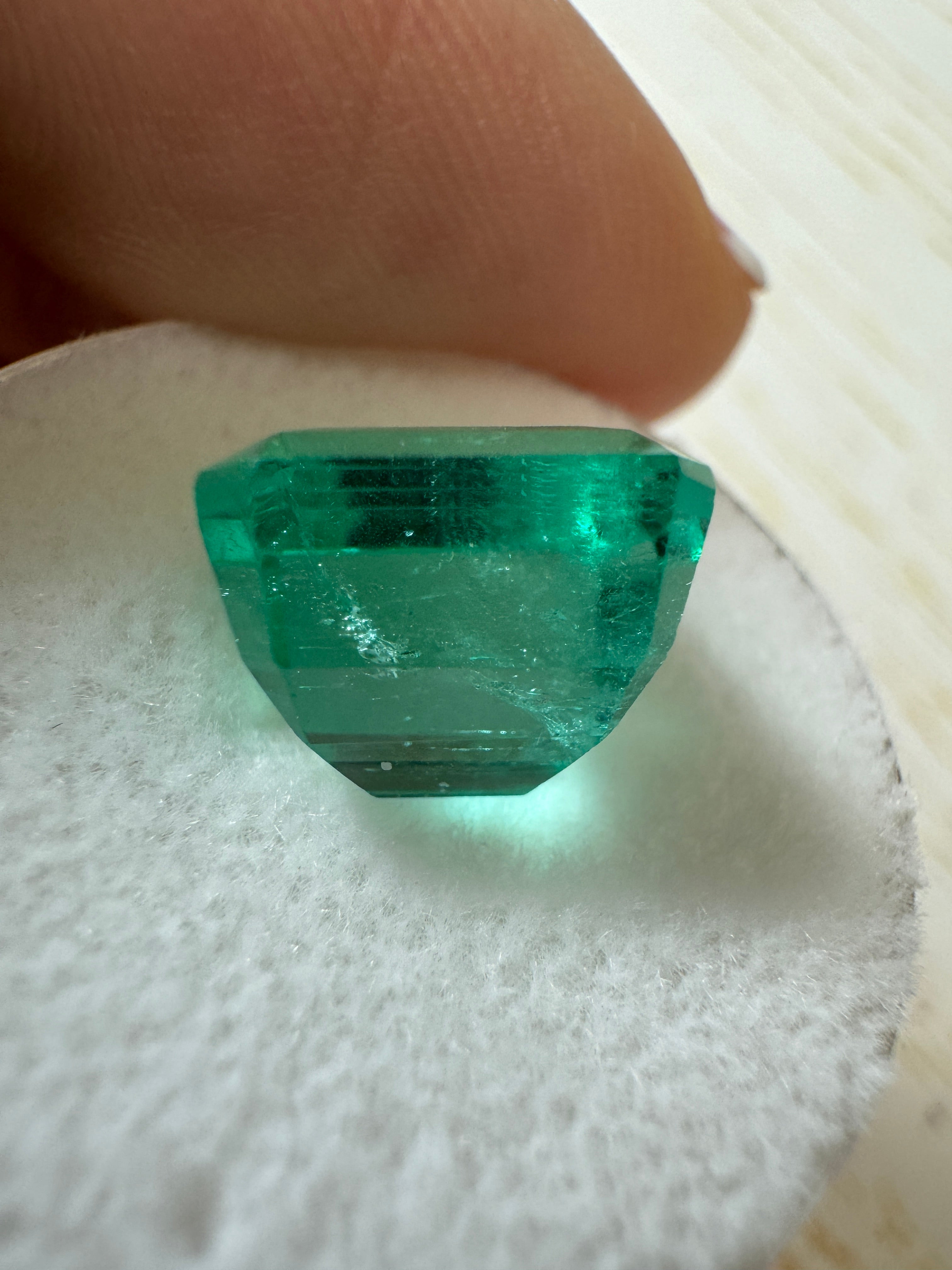 5.98 Carat 10x9mm AAA Colombian Emerald - Natural Loose Green Emerald Cut Gemstone for Jewelry Making, Engagement Rings & Fine Collections