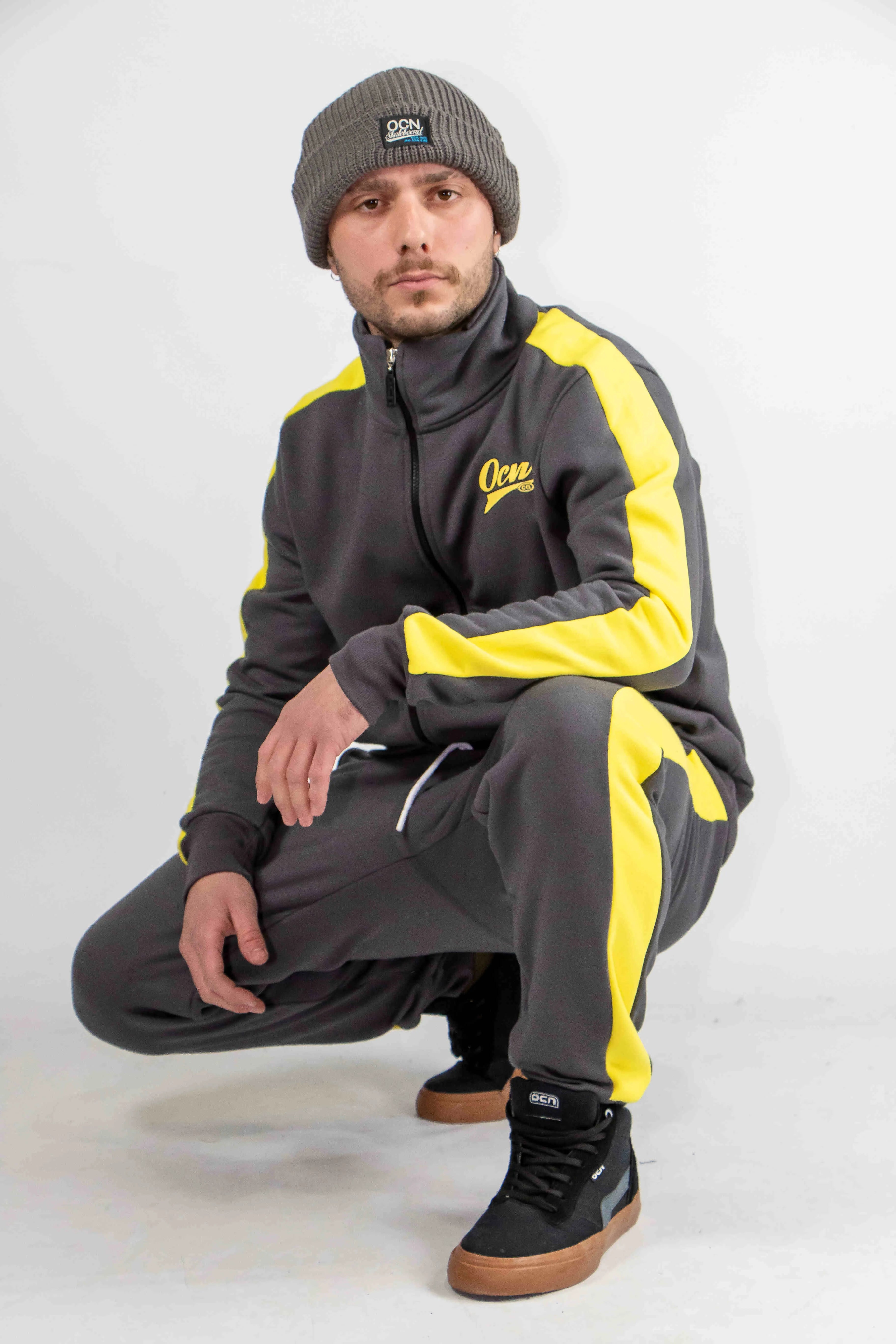 OCN H Blend Pavimento Ambarino Campera - Premium Outdoor Jacket for Hiking & Camping - Ideal for Mountain Adventures & Cold Weather Protection