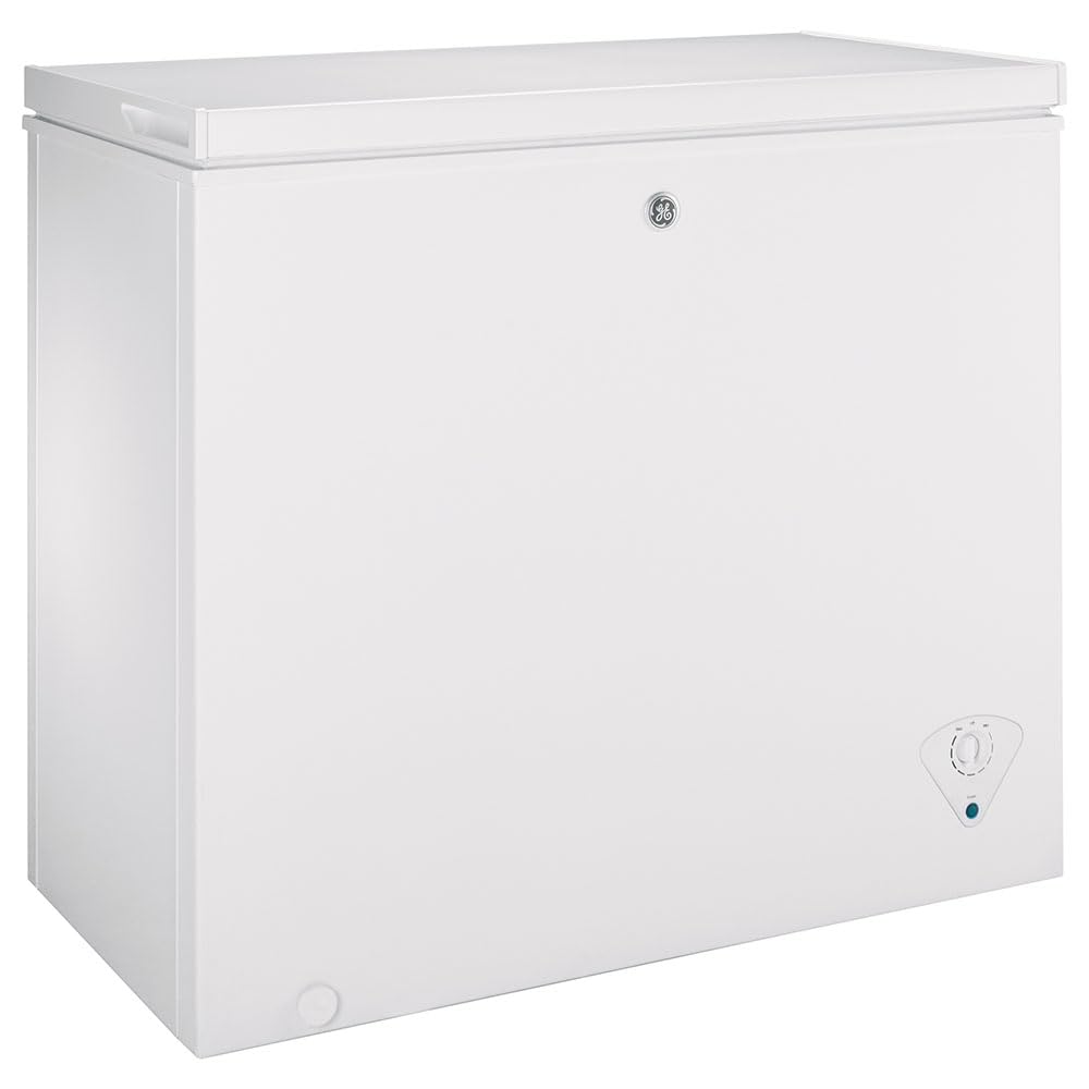 GE® 7.0 Cu. Ft. Manual Defrost Chest Freezer in White - FCM7STWW | Energy Efficient Deep Freezer for Home, Garage & Restaurant Use