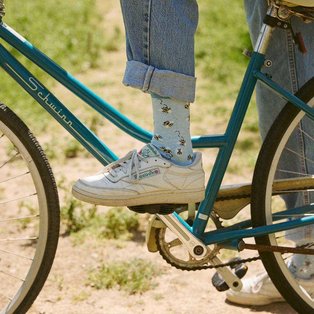 Bee-Friendly Socks - Eco-Friendly & Comfortable Cotton Socks for Men & Women - Support Pollinator Conservation - Perfect for Hiking, Gardening & Outdoor Activities