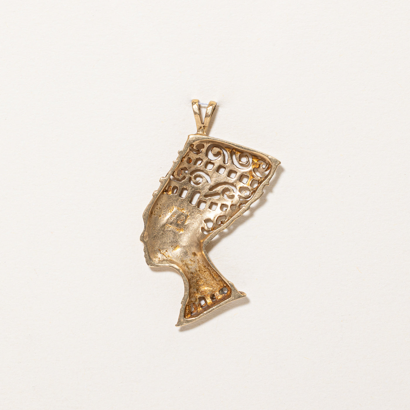 10K Yellow Gold Cleopatra Queen Pendant Necklace for Women - Elegant Egyptian Jewelry Gift for Birthday, Anniversary & Special Occasions