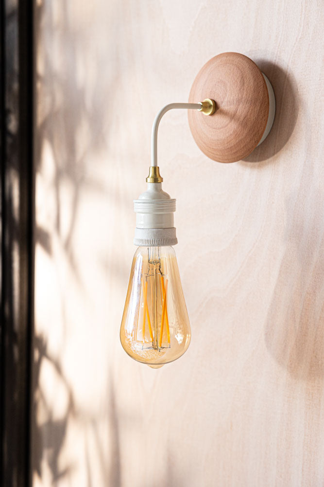 Modern Cream Metal & Wood Wall Light - Sleek Farmhouse Sconce for Bedroom, Living Room & Hallway - Energy Efficient LED Wall Lamp for Home Decor