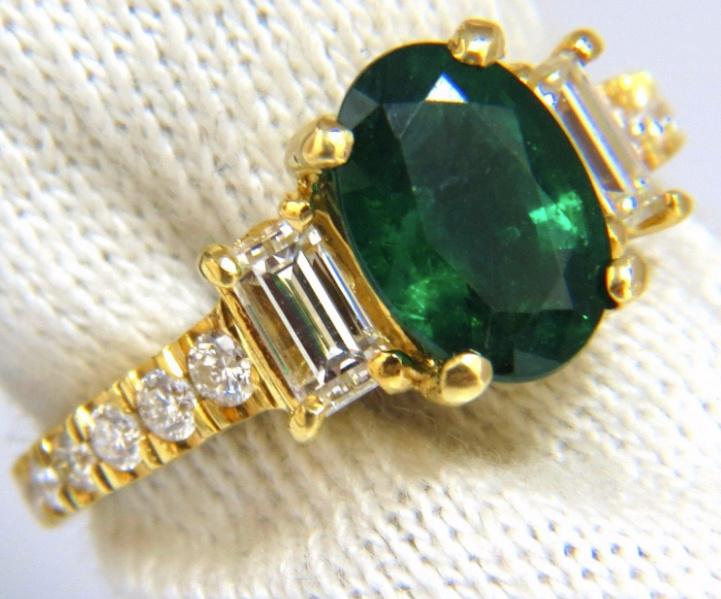 GIA Certified 2.68 Carat Natural Emerald and Diamond Ring in 18K Gold - Elegant Jewelry for Weddings, Anniversaries & Special Occasions