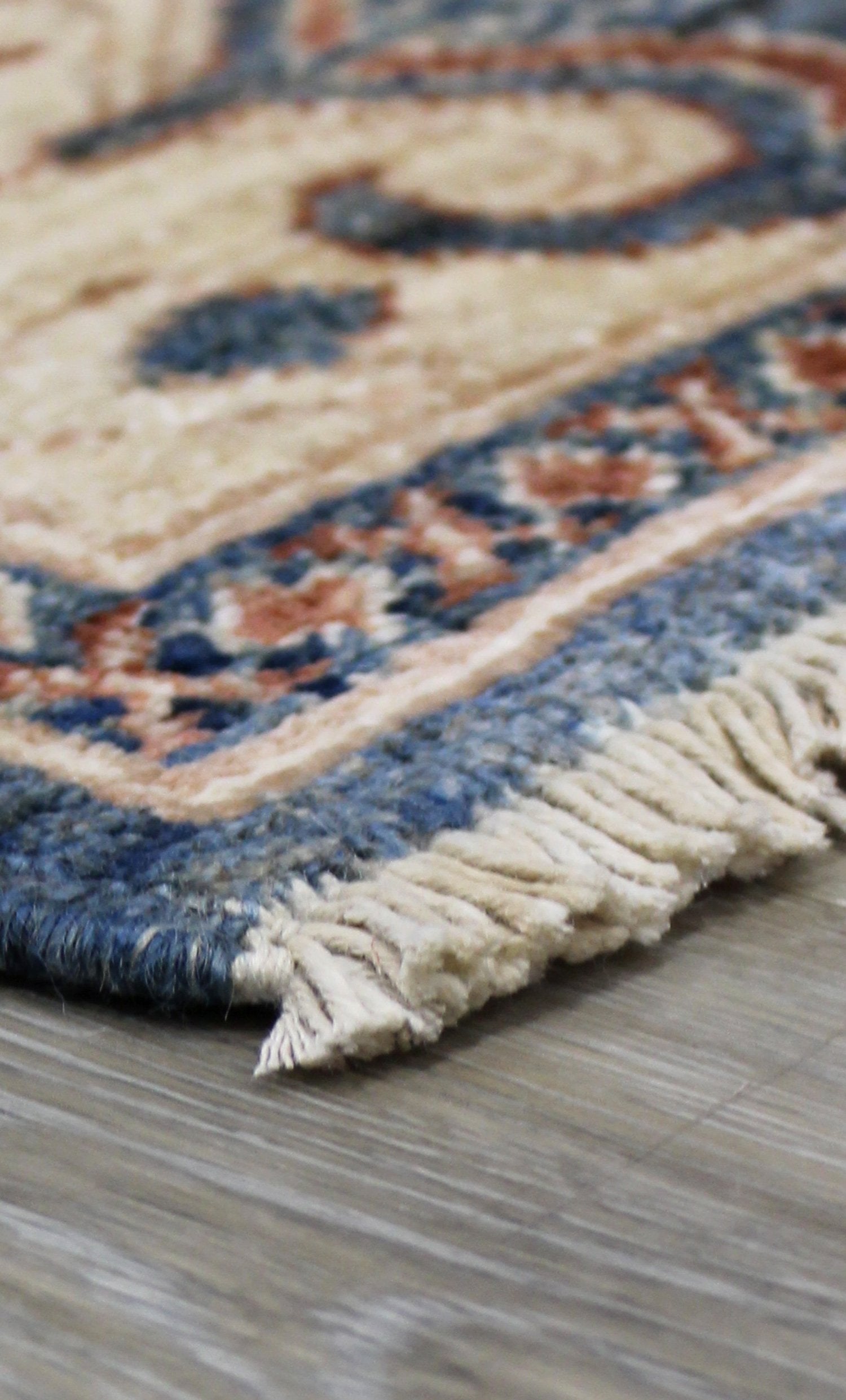 Handwoven Traditional Agra Rug J62651 - Authentic Indian Home Decor for Living Room, Bedroom & Office