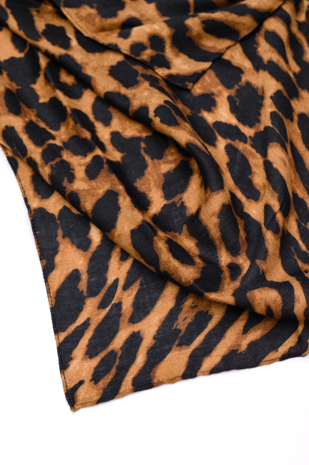 Stylish Leopard Print Scarf for Women - Soft Winter Fashion Accessory - Perfect for Cold Weather, Outfits & Gifts