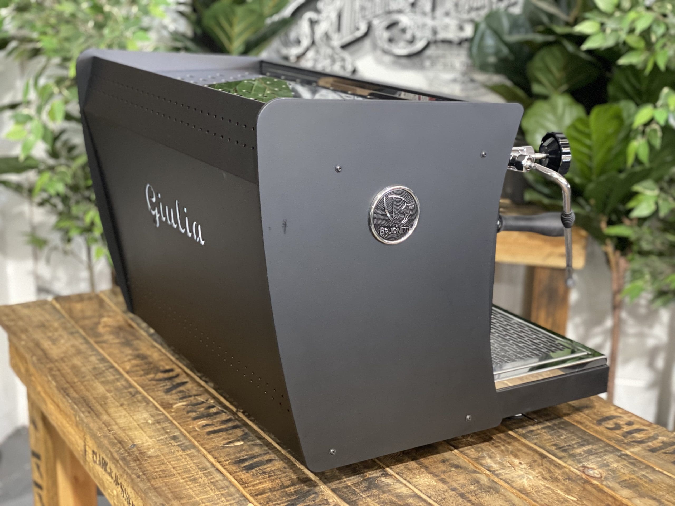 Brugnetti Giulia Manufactum 2 Group Commercial Espresso Machine - Professional Black Coffee Maker for Cafes, Restaurants & Offices
