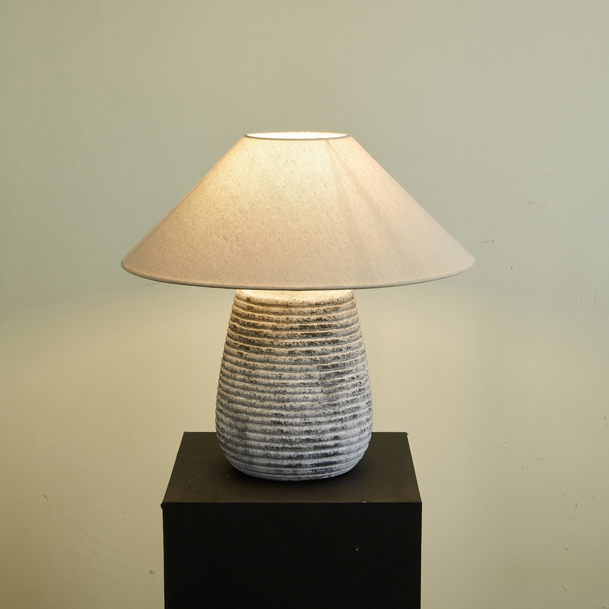 Callisto Ribbed Ceramic Table Lamp - Modern Home Decor for Living Room, Bedroom & Office - Warm White Lighting for Cozy Ambience