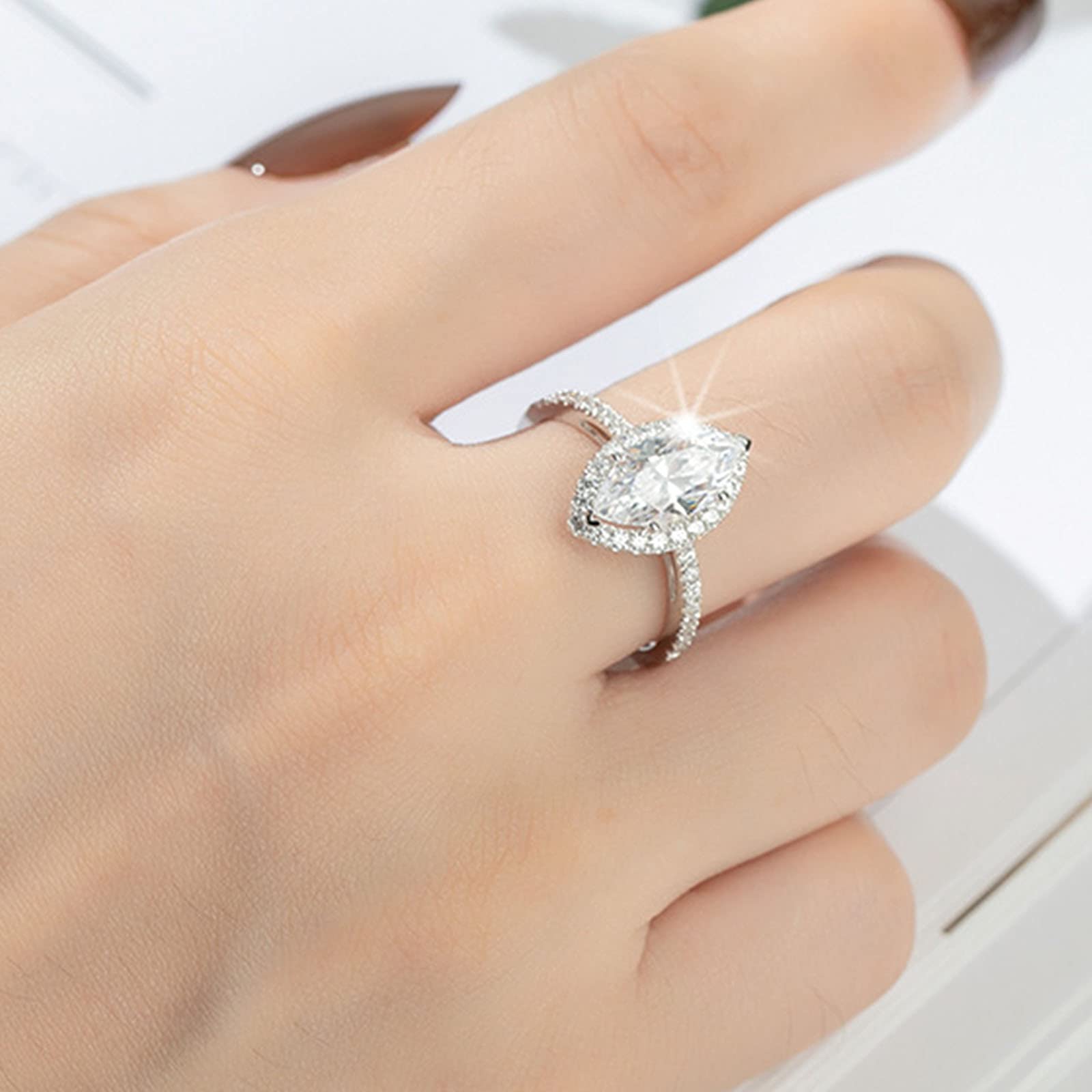 10K/14K/18K Marquise Moissanite Engagement Ring for Women - Solid Gold Wedding Band, Anniversary & Birthday Gift for Her - Perfect for Proposals, Vow Renewals & Special Occasions