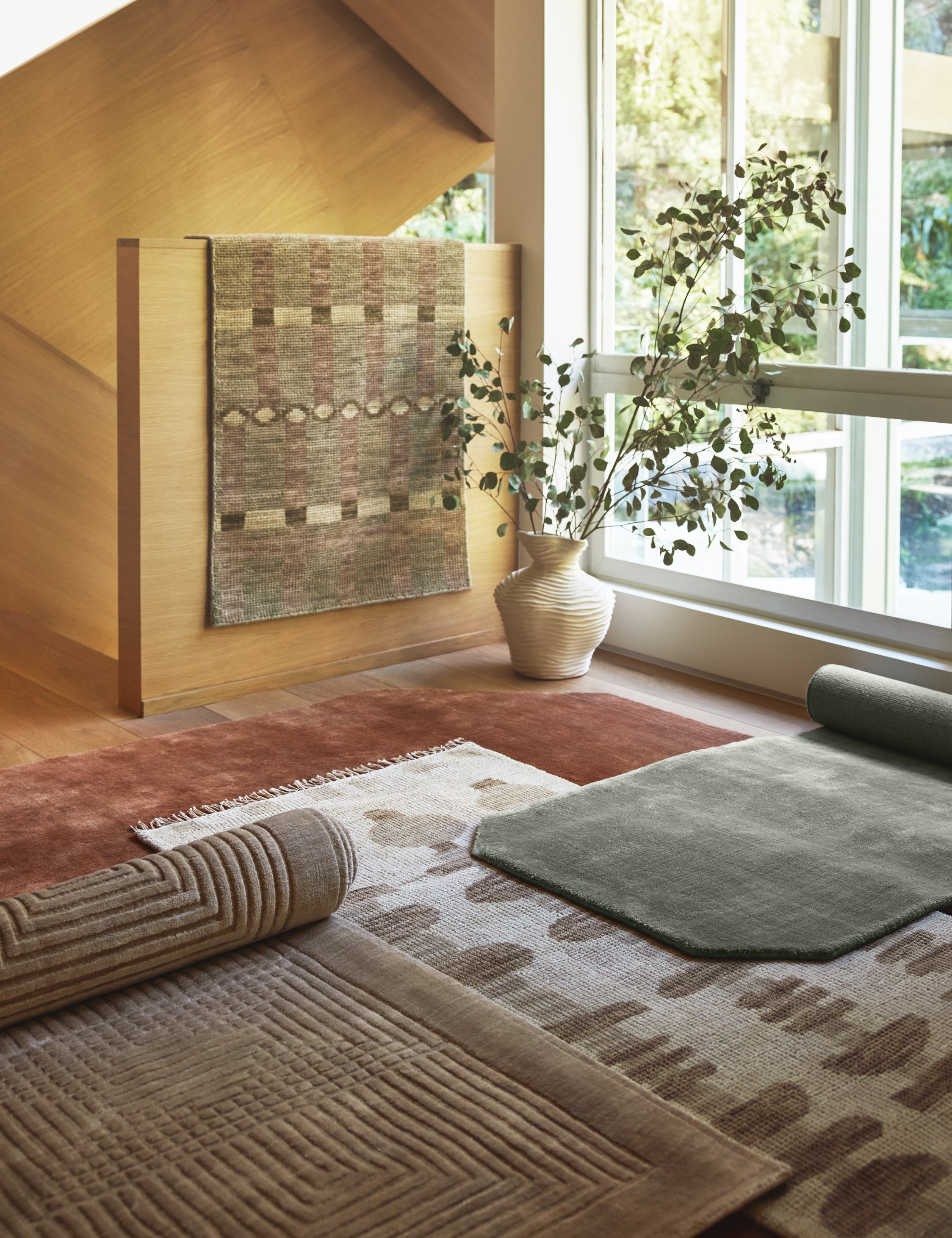 Handmade Damara Loomed Rug - Soft & Durable Wool Area Rug for Living Room, Bedroom, or Office - Boho Chic Home Decor