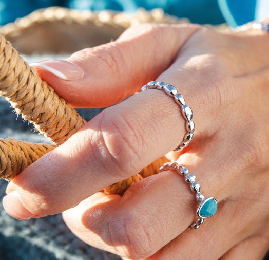 Pebble Ridge Ring for Women - Elegant Stackable Minimalist Ring - Dainty Gold & Silver Jewelry Gift for Her - Perfect for Everyday Wear, Stacking & Special Occasions