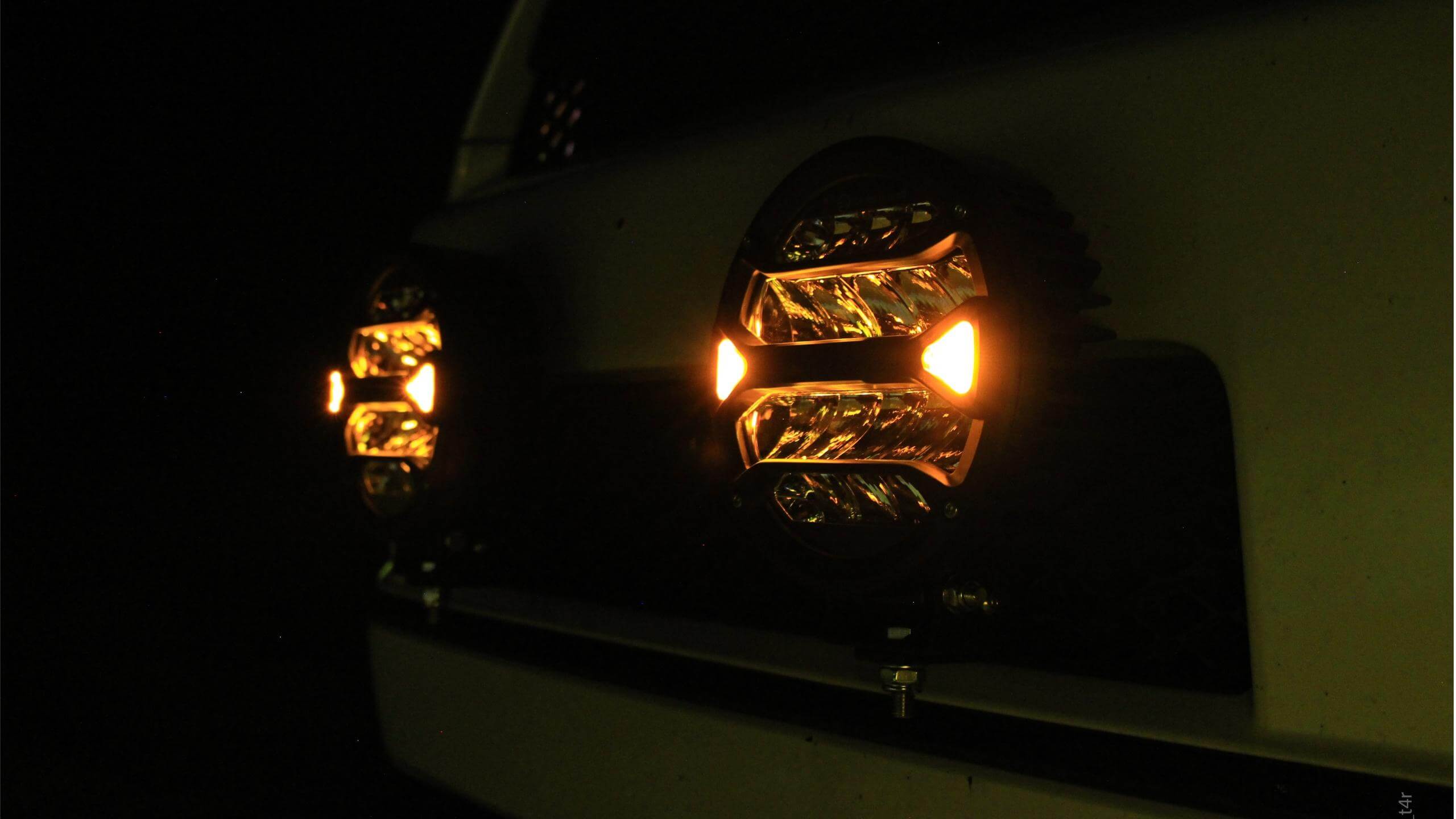 240W 7-Inch 24000LM Offroad LED Light Bar for Jeep, Truck, SUV, Pickup - High-Intensity Driving Lights for Bumper, Roof, or Grill Mounting - Perfect for Off-Roading, Night Driving, and Adventure