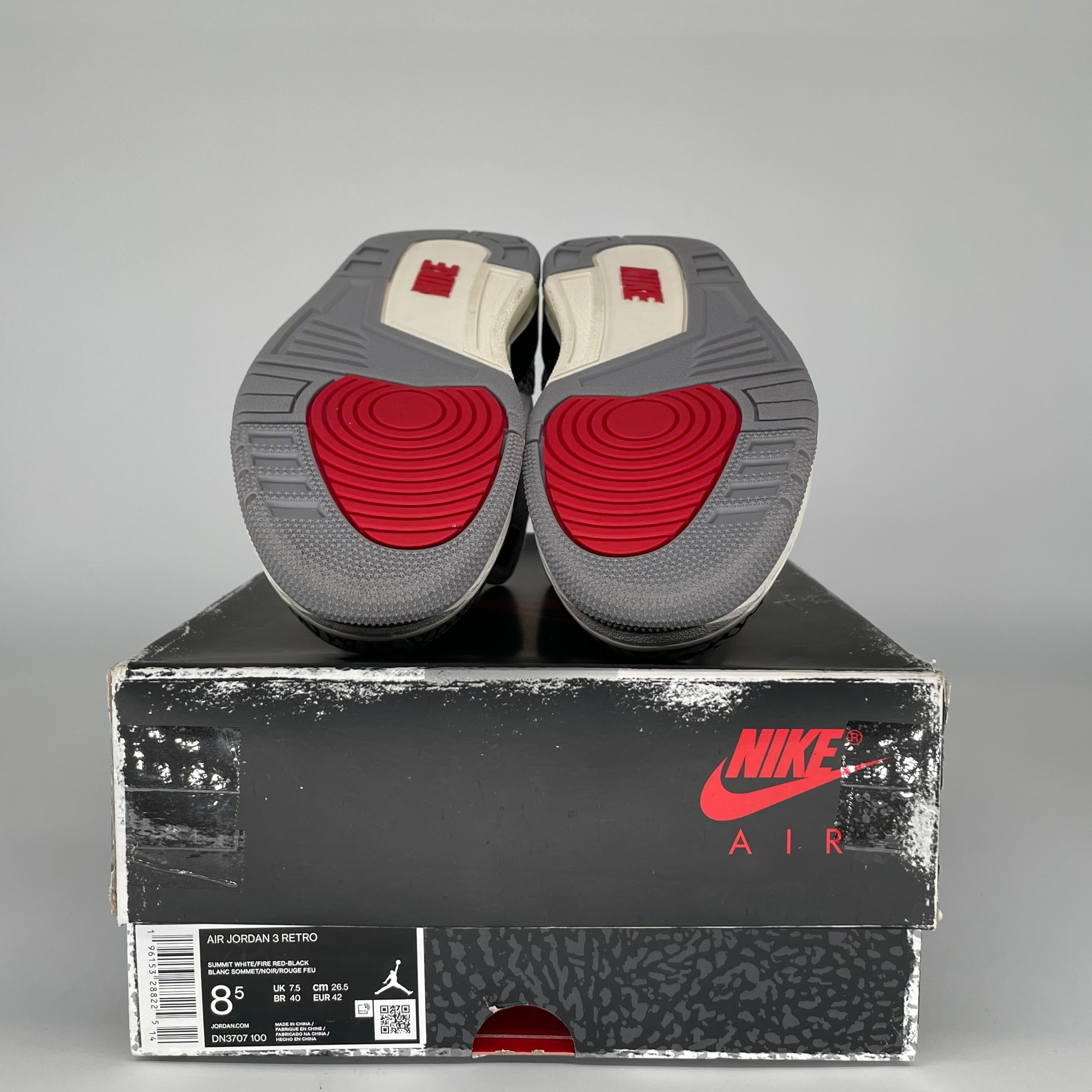 Original Title: AIR JORDAN 3 WHITE CEMENT REIMAGINED SIZE 8.5 DN3707 100   Optimized Title: **Air Jordan 3 Retro 'White Cement Reimagined' Men's Basketball Shoes - Size 8.5 (DN3707-100) - Authentic Sneakers for Casual Wear & Street Style**
