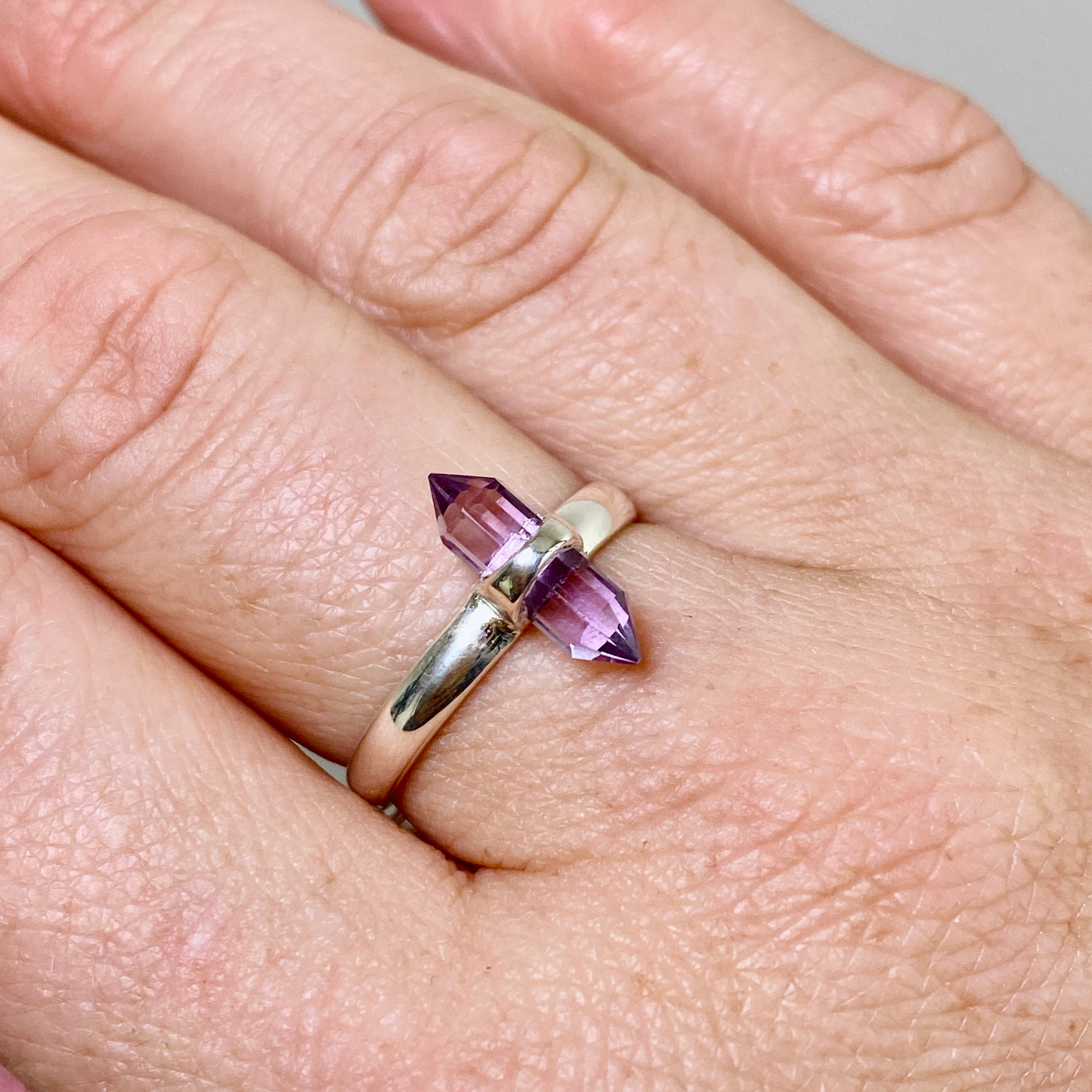 Natural Amethyst Double Point Ring - Healing Crystal Jewelry for Women - Perfect for Meditation, Energy Balancing & Spiritual Gifts