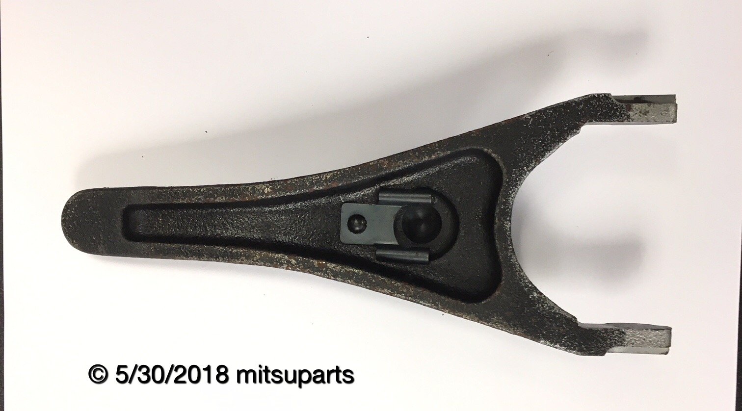 Mitsubishi Clutch Release Arm Fork MB837152 - Compatible with 3000GT VR-4 & Dodge Stealth Twin Turbo (1991-1999) | Front Vehicle Control Arm for Getrag Transmission | Perfect for Clutch System Repair & Performance Upgrades