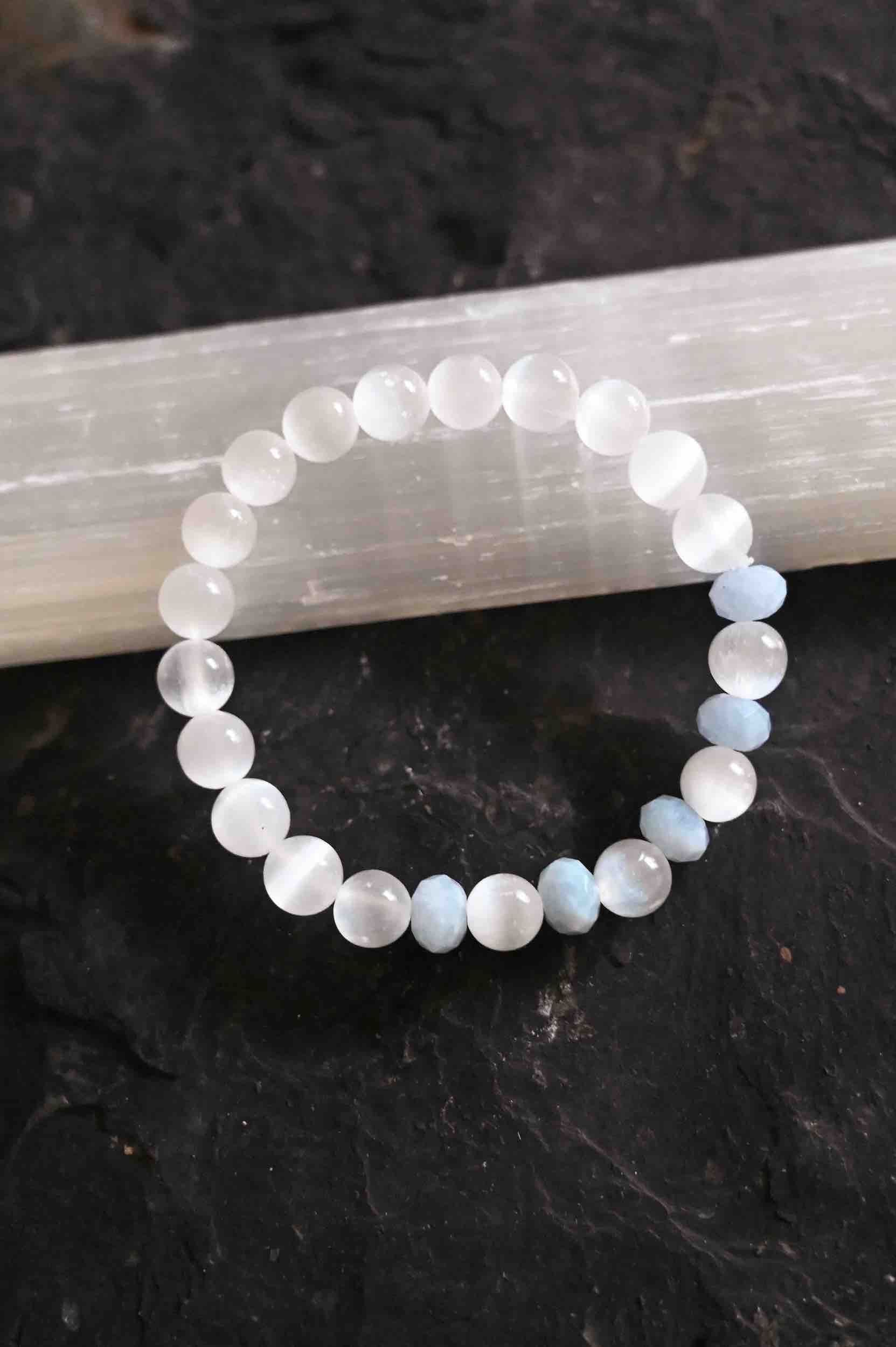 Natural Selenite Healing Bracelet for Women - Angel Protection Crystal Jewelry for Stress Relief & Positive Energy - Perfect for Meditation, Yoga & Spiritual Gifts