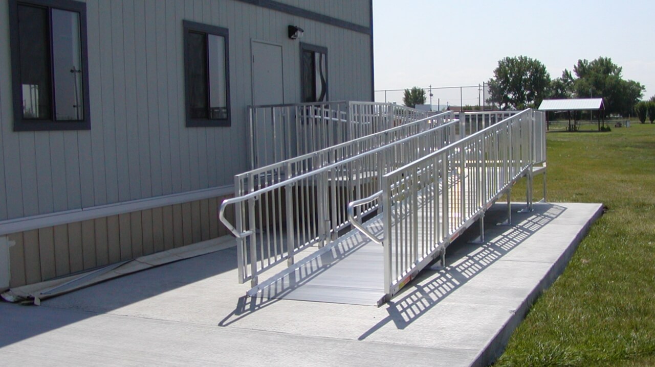 Pathway HD Modular Ramp System with Picketed Handrails - ADA Compliant Wheelchair Access Ramp for Home & Business Use - Durable Aluminum Construction for Indoor/Outdoor Accessibility Solutions