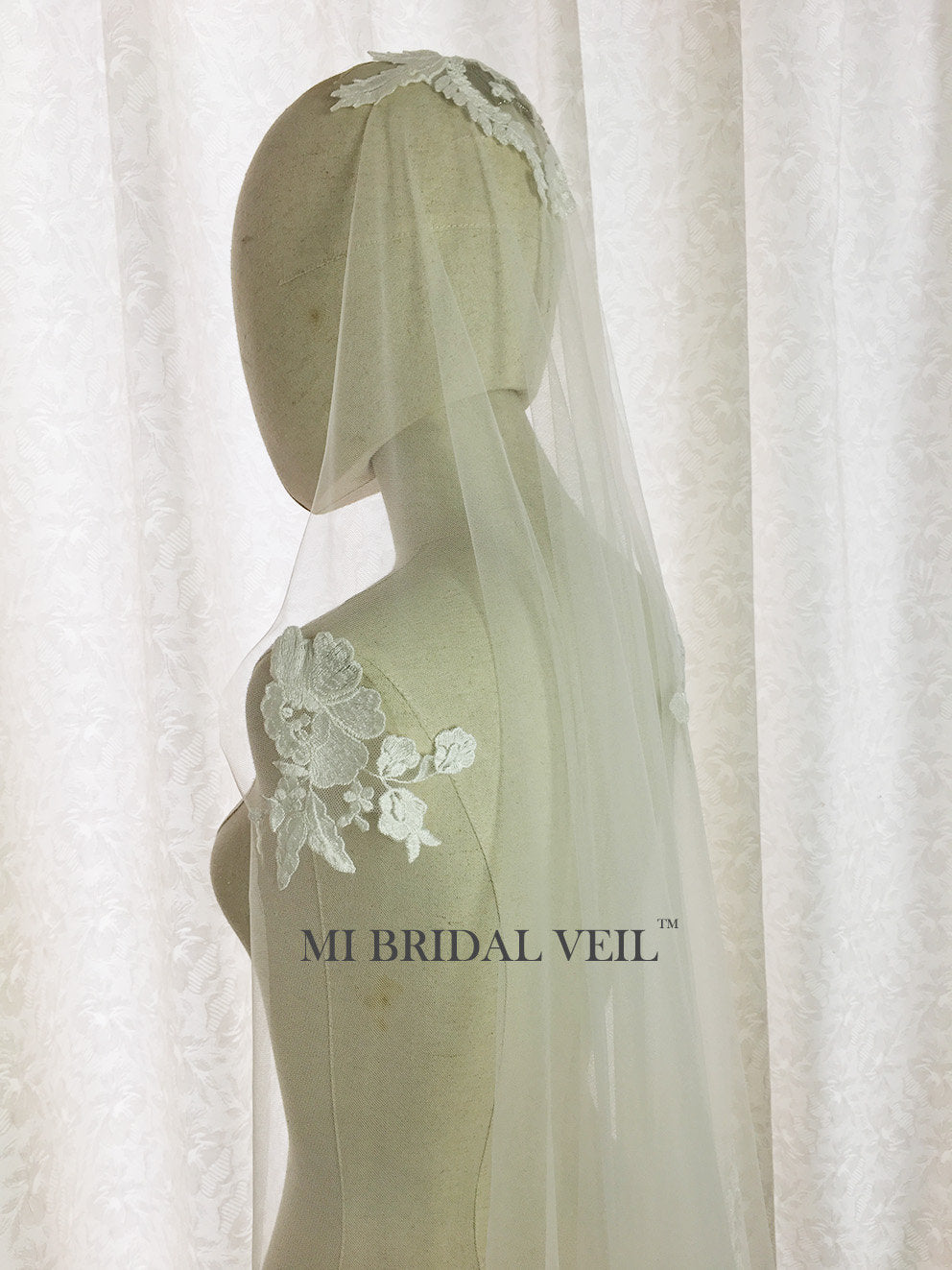 Elegant Mantilla Lace Veil - Vintage Style Bridal Cap Veil with Boho Floral Lace in Chapel Length | Perfect for Weddings, Church Ceremonies & Boho Bridal Looks