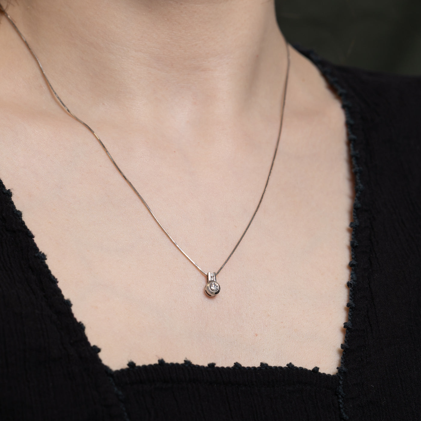 0.25ctw Bezel Set Diamond Pendant Necklace in 18K Gold - Elegant Jewelry Gift for Women, Perfect for Weddings & Special Occasions