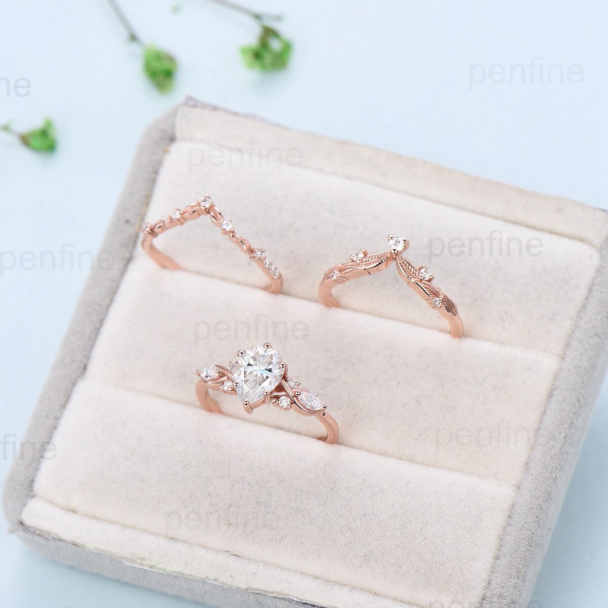 Vintage Pear Shaped Moissanite Engagement Ring Set with Lab Grown Diamond Wedding Band - Curved Stacking Bridal Jewelry Set for Women, Perfect for Proposals, Anniversaries & Special Occasions