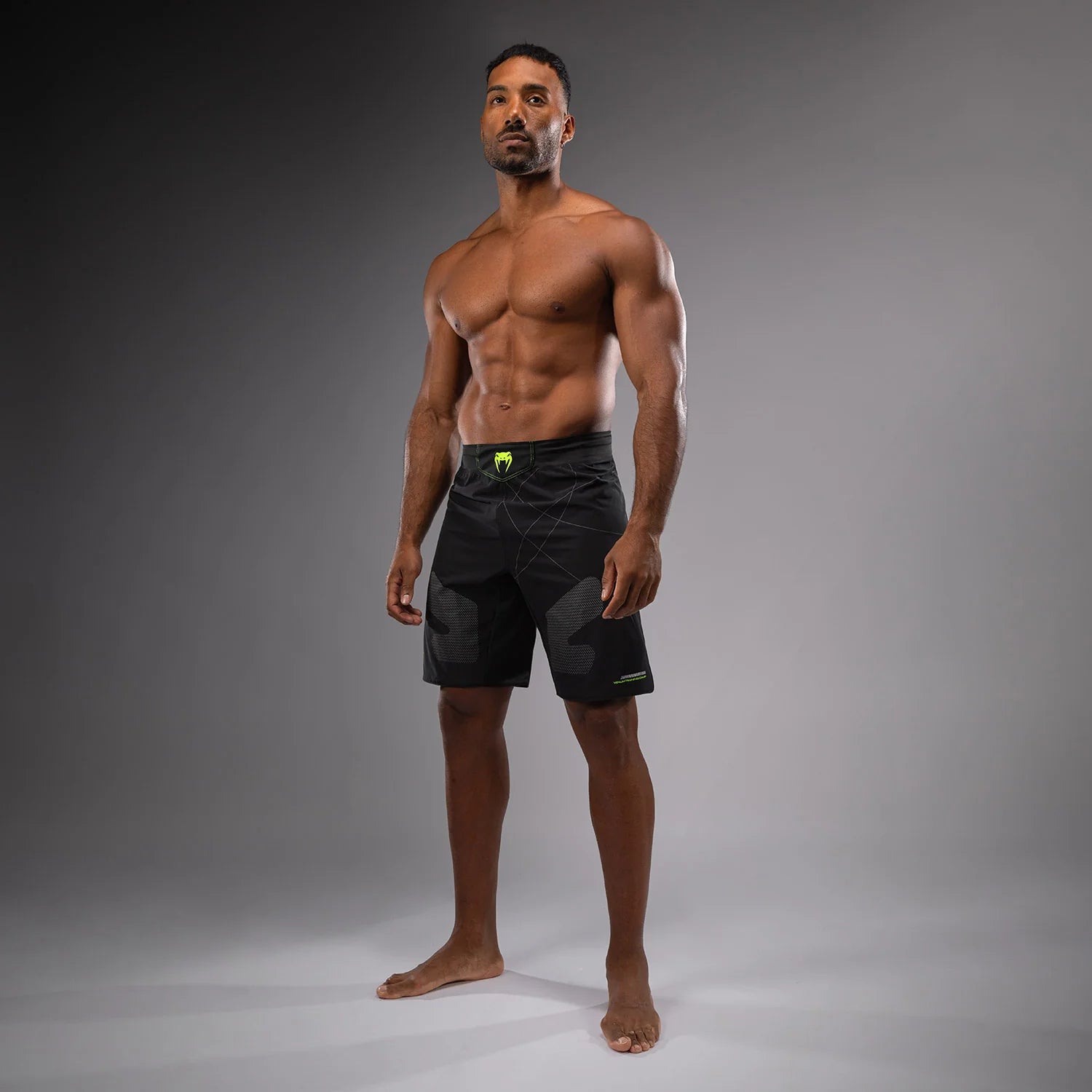 VENUM SHORTS TRAINING CAMP 4.0 - Black/Neon MMA & Boxing Fight Shorts for Men - Perfect for MMA Training, Boxing Workouts & Combat Sports