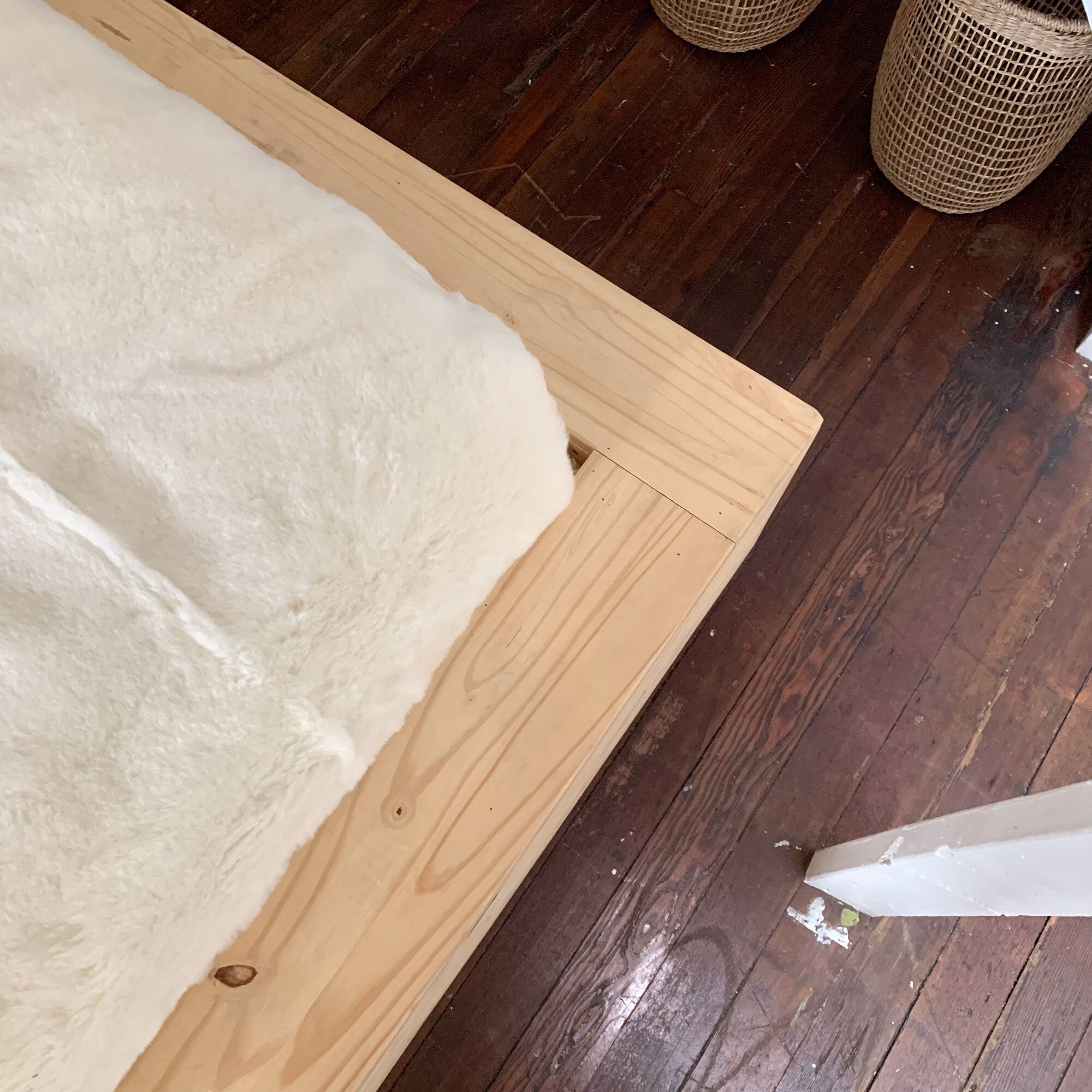 Premium Wool Mattress Topper for Ultimate Comfort & Support - Perfect for Back Pain Relief & Temperature Regulation - Ideal for Beds, Guest Rooms & Camping