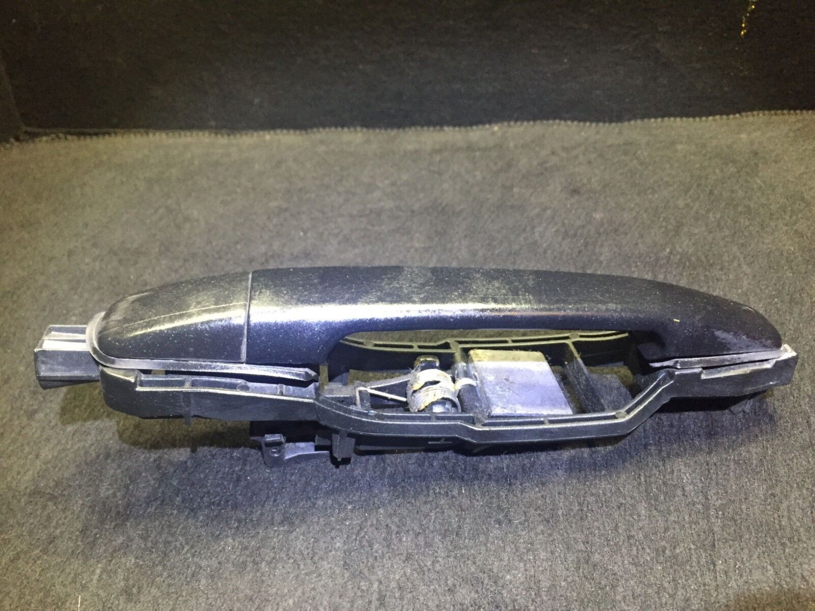 Genuine Mercedes W163 Rear Right Passenger Side Exterior Door Handle Replacement Part - OEM Quality for ML320 ML350 ML430 ML55 AMG Models - Perfect for Door Repair & Restoration Projects