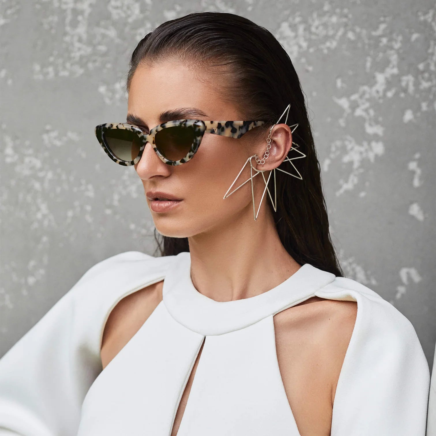 Dayze Bone Tortoise Shell Sunglasses with Gold Metal Trim & Brown Gradient Lenses - Stylish UV Protection for Outdoor Activities, Beach, and Driving