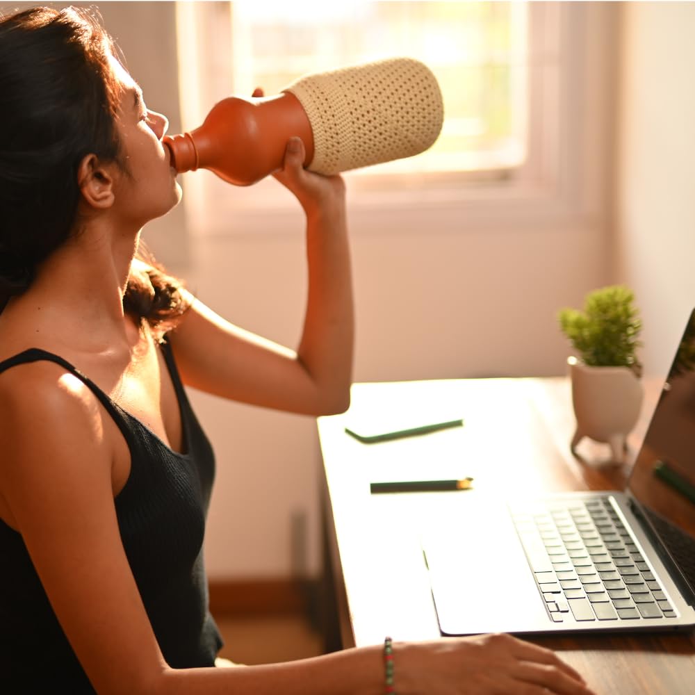 Eco-Friendly Terracotta Clay Water Bottle with Cork Lid - Handmade, Durable & Sustainable Unglazed Red Clay Earthenware | Plastic-Free, Premium Quality | Perfect for Yoga, Hiking, Gym & Outdoor Activities