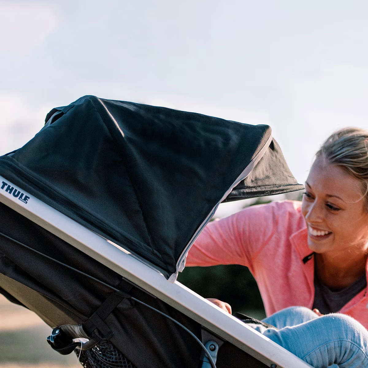 Thule Glide 2 Lightweight Compact Travel Stroller - Foldable Baby Stroller for Airplane & City Use - Perfect for Traveling Parents & Urban Adventures