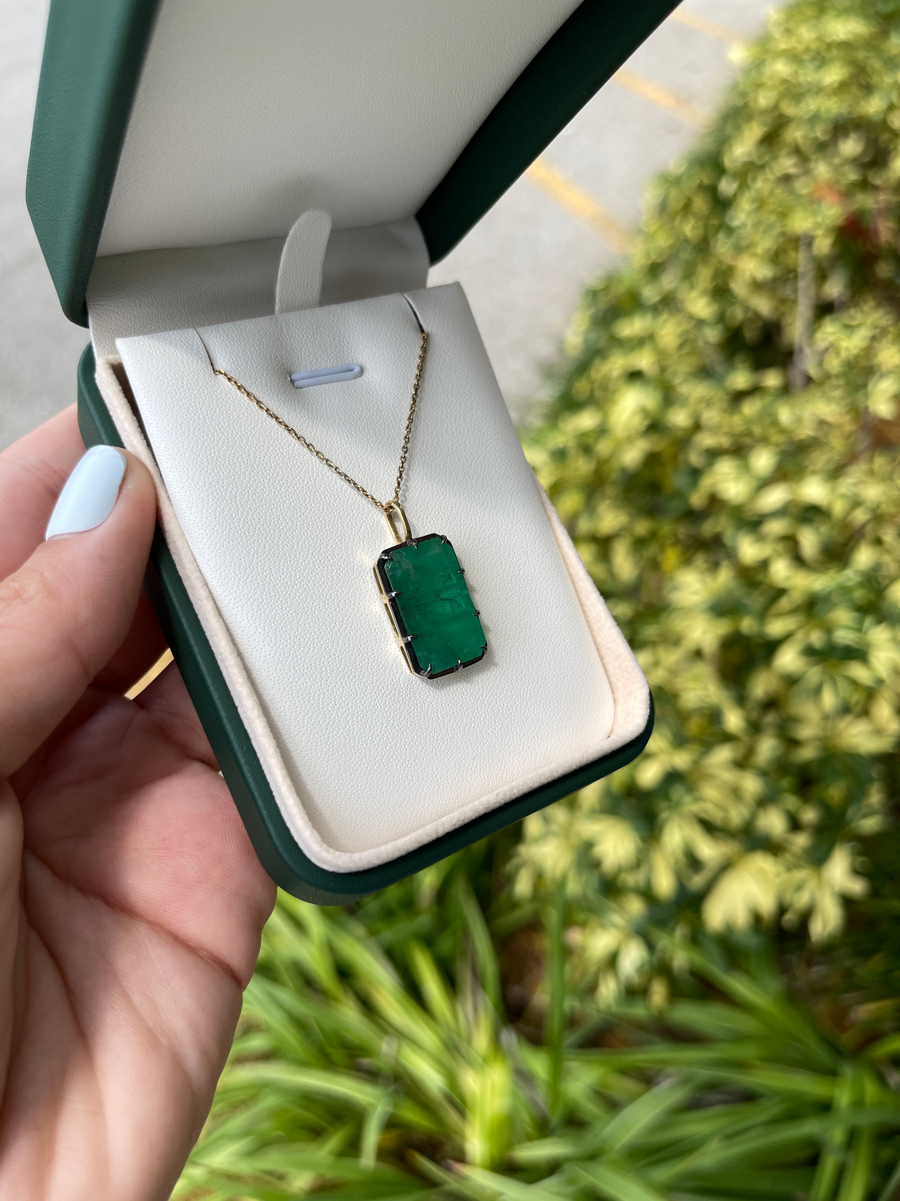 10.98ct Natural Emerald Georgian Style Solitaire Pendant in 14K Gold - Elegant Jewelry Gift for Women, Perfect for Weddings, Anniversaries & Special Occasions