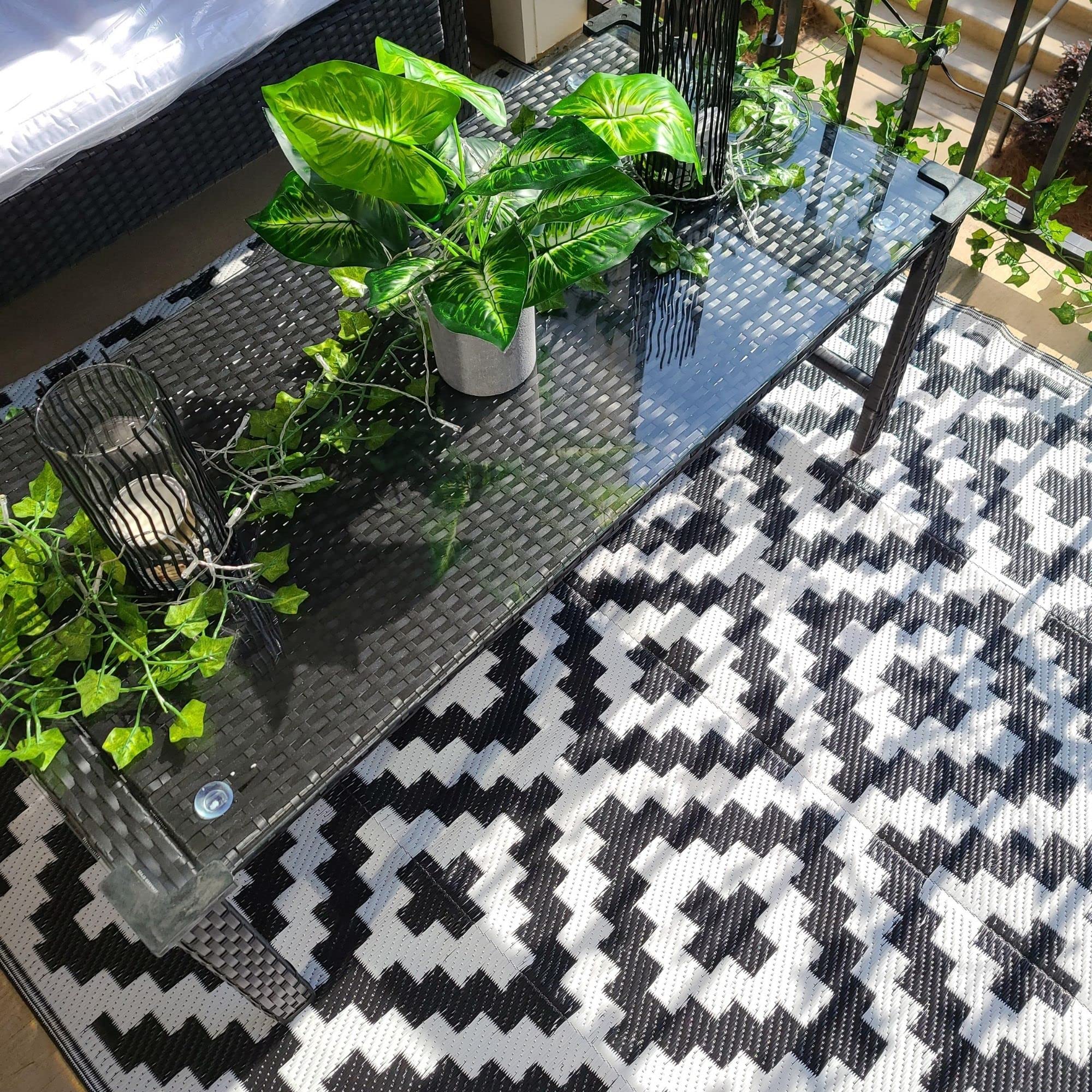 URBEST Reversible Waterproof Outdoor Camping Mat - 4x6 Feet Black & White RV Deck Porch Rug for Camping, Picnics, and Backyard Use