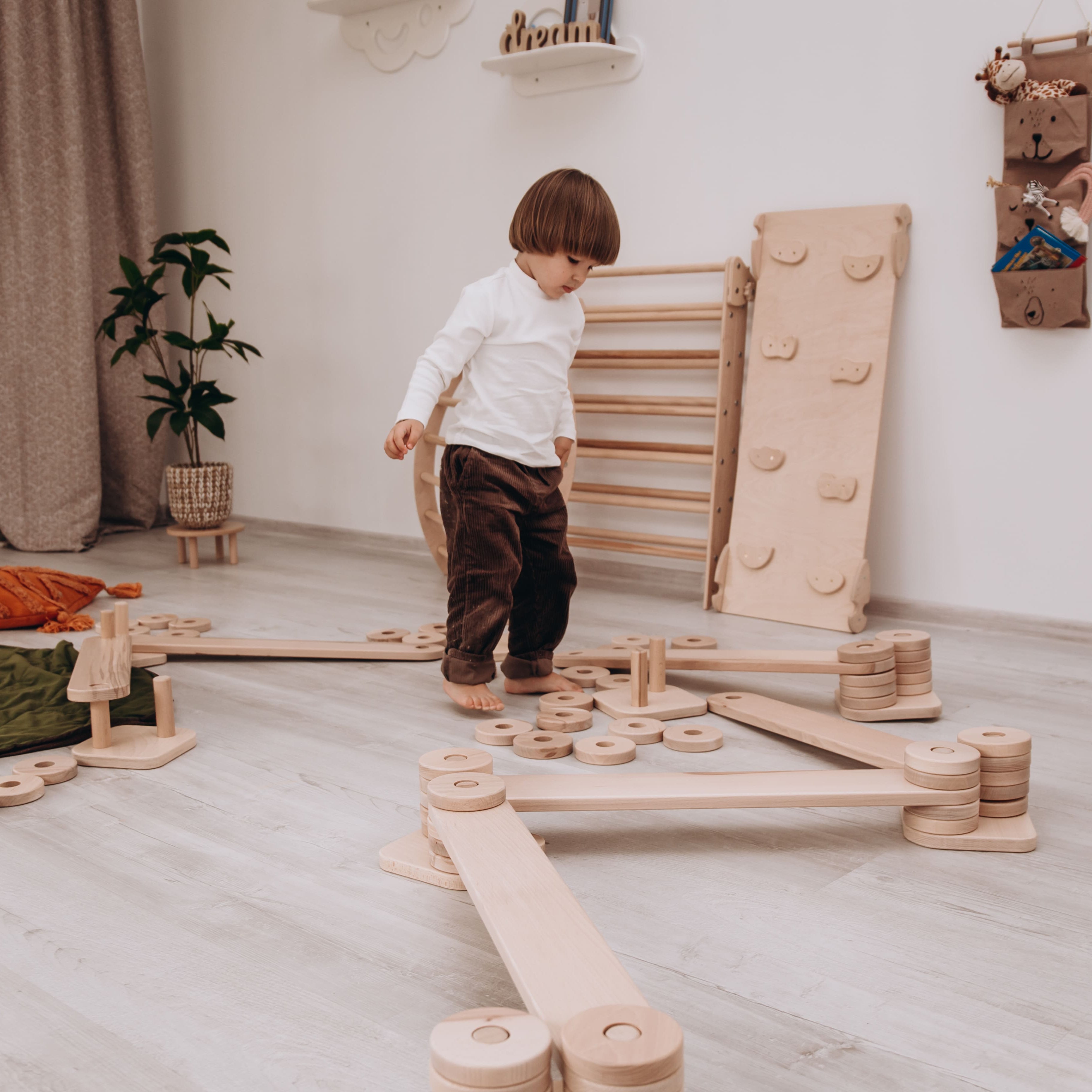 Kids Balance Beam - Non-Slip Gymnastics Training Equipment for Toddlers & Children - Perfect for Indoor/Outdoor Play, Yoga, and Motor Skill Development