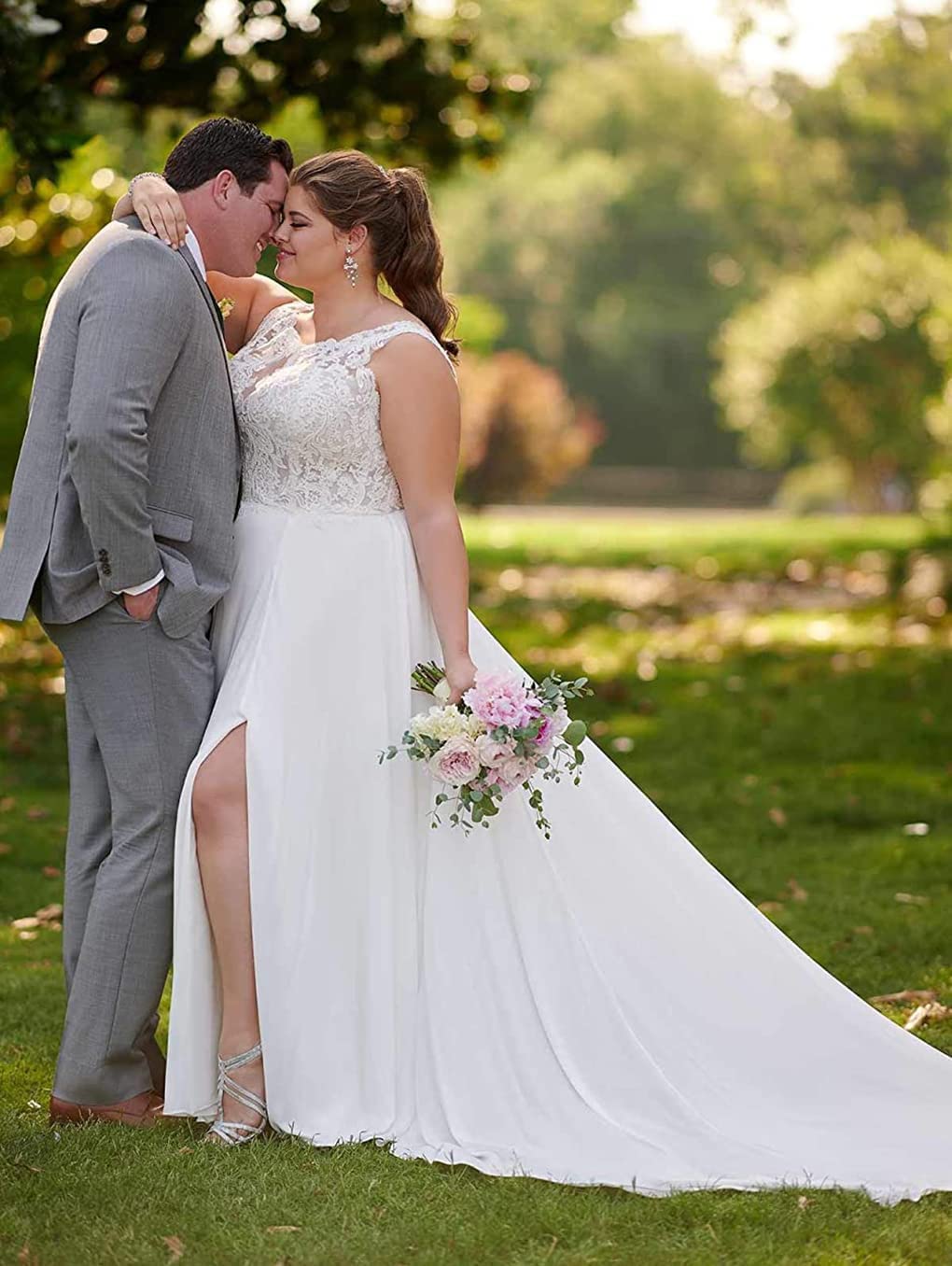 Elegant Ivory Chiffon A-Line Beach Wedding Dress with Boho Lace Applique - Perfect for Boho Brides, Beach Ceremonies & Destination Weddings 2024