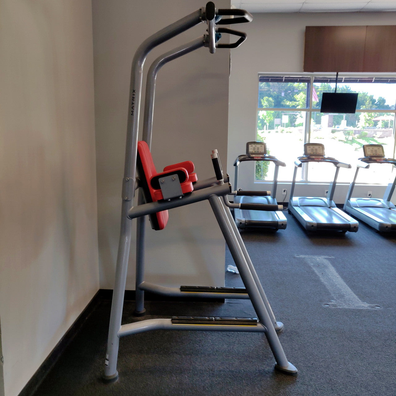Matrix Magnum Vertical Knee Raise (VKR) with Chin-Up Bar - Heavy Duty Home Gym Equipment for Core & Upper Body Workout - Perfect for CrossFit, Strength Training & Home Fitness