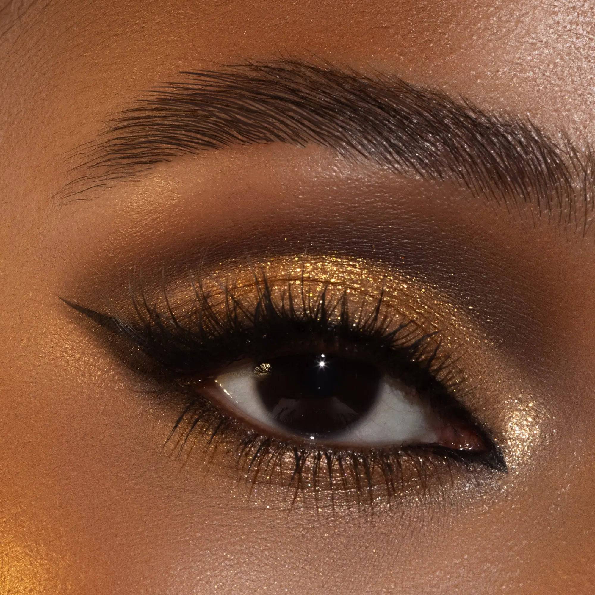 Golden Eyeshadow Palette - 18 Highly Pigmented Shades for Day & Night Makeup Looks | Vegan & Cruelty-Free | Perfect for Parties, Weddings & Everyday Wear