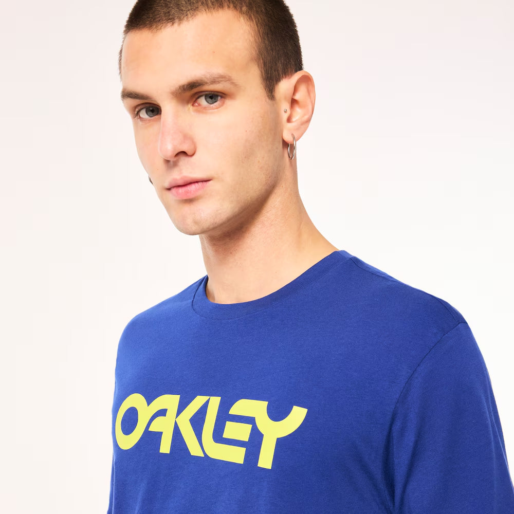Oakley Mark II Tee 2.0 Men's Performance T-Shirt - Moisture Wicking & Breathable for Gym, Running & Outdoor Activities