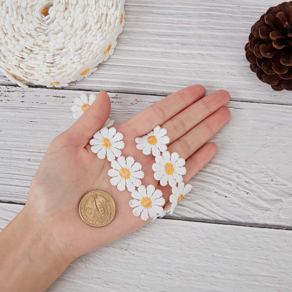 NBEADS 7 Yards Daisy Lace Trim, 25mm Wide Polyester Floral Ribbon for Sewing Embroidery DIY Crafts - Perfect for Wedding Dresses, Clothing & Home Decor