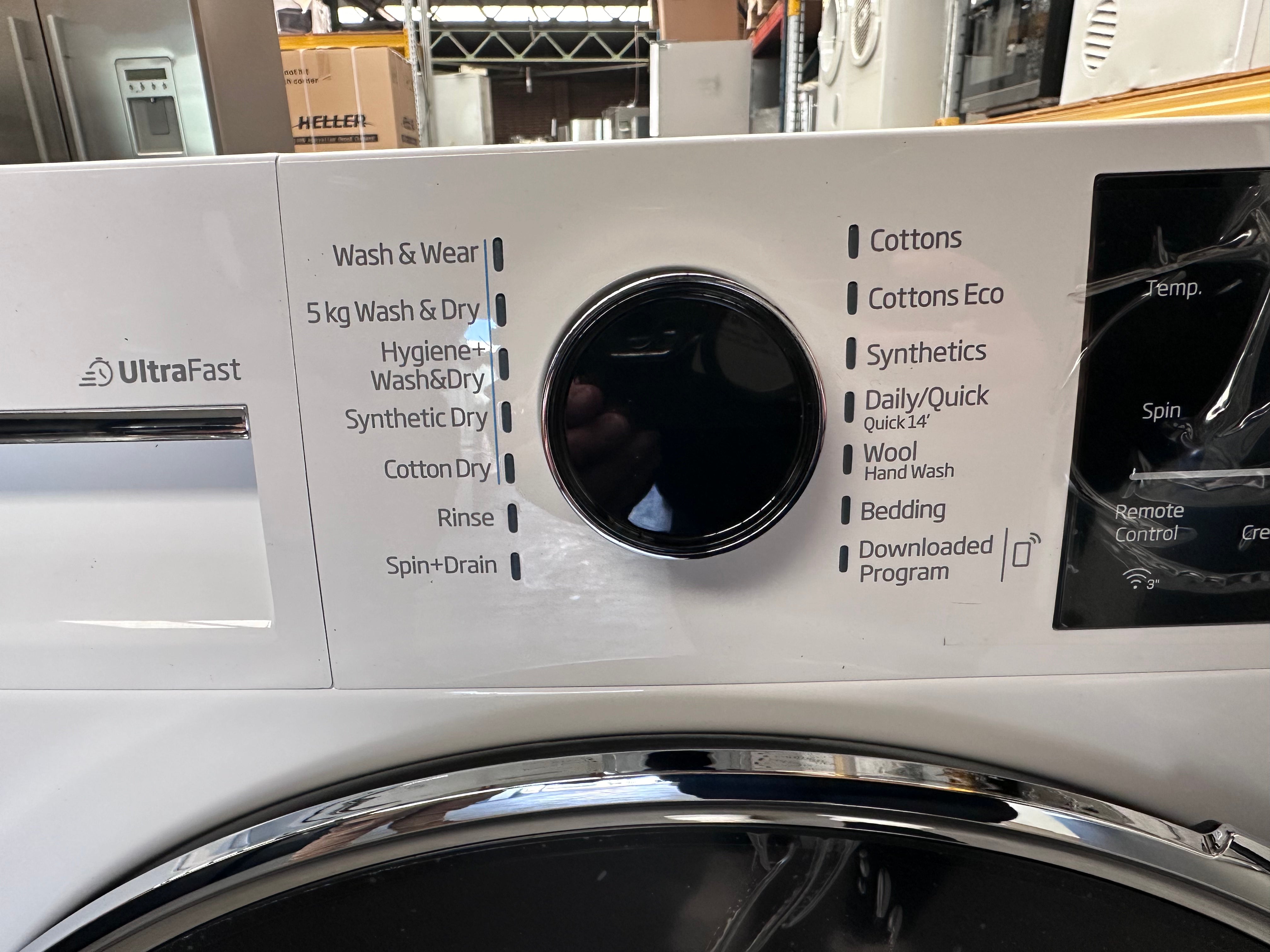 Beko BWDB9540W 9kg/5kg UltraFast Washer Dryer Combo with Heat Pump Technology - Energy Efficient Laundry Solution for Apartments & Small Homes (5 Year Warranty) - Perfect for Space-Saving Laundry Rooms & Compact Living Spaces